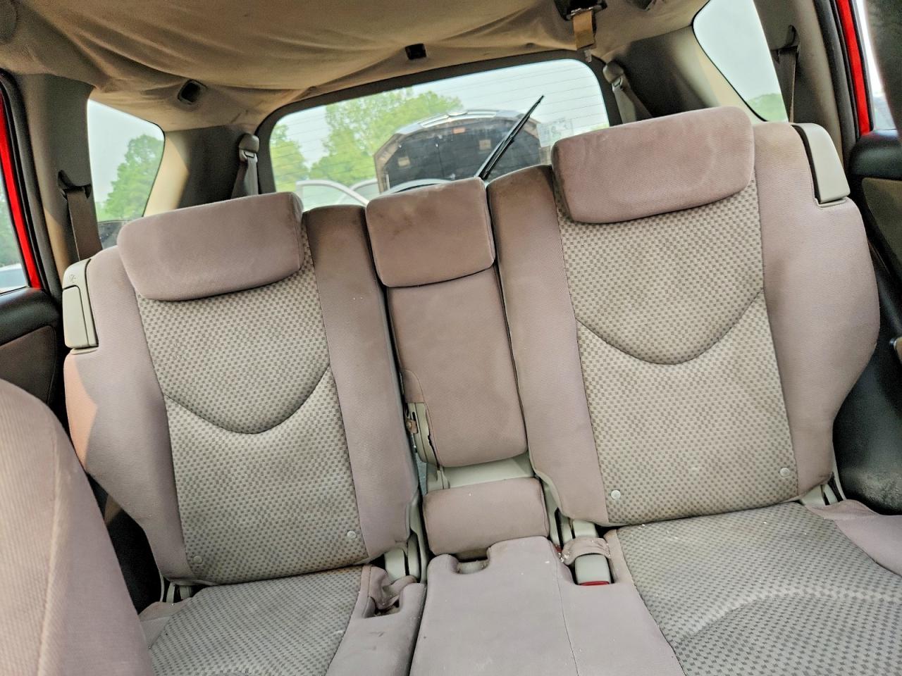 2008 Toyota Rav4 Base Red vin: JTMBD35VX85166057