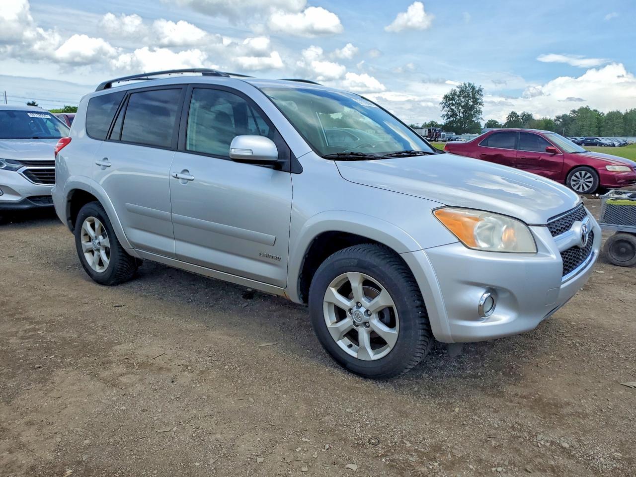 2009 Toyota Rav4 Limited Silver vin: JTMBF31V595010073