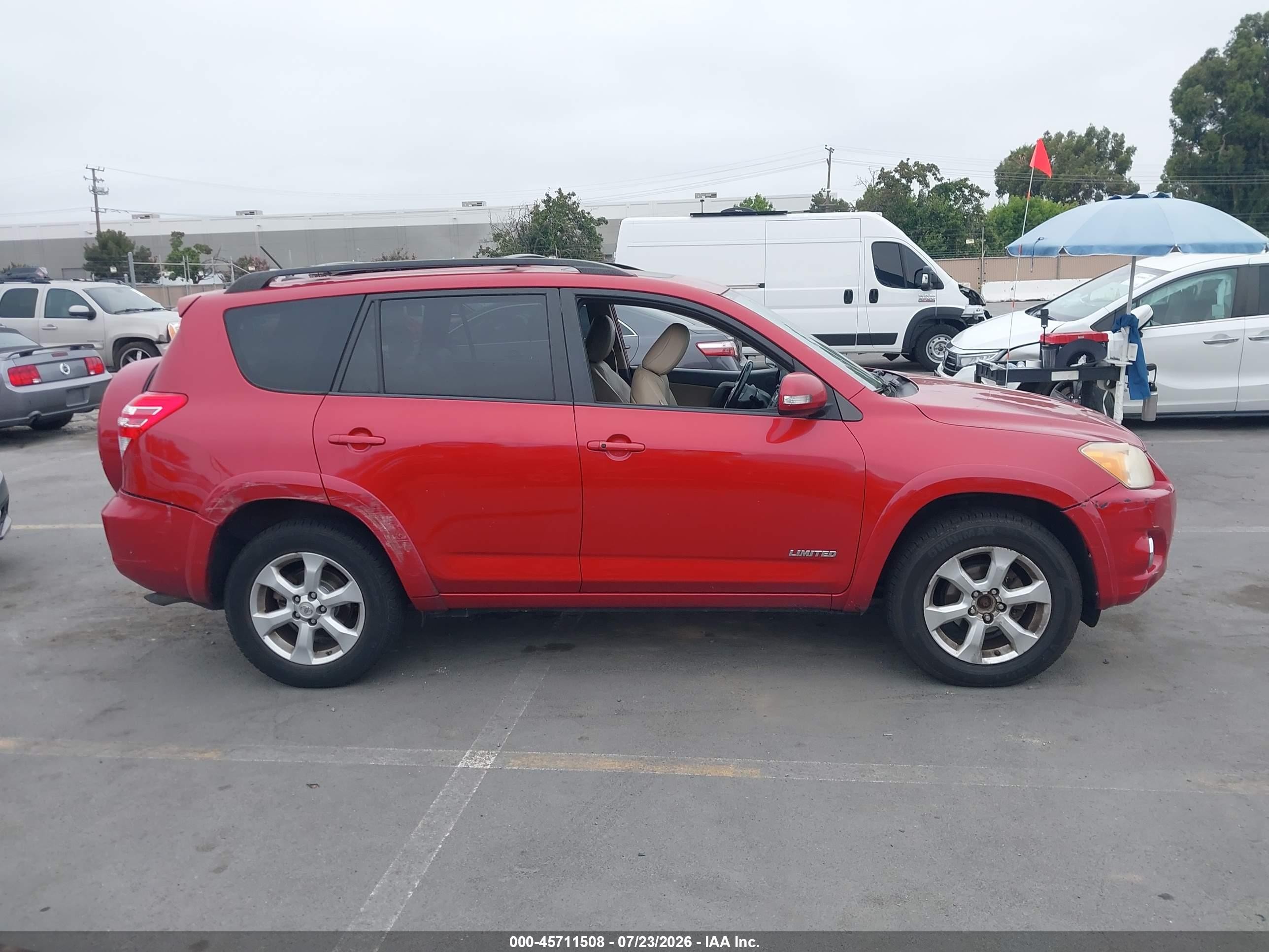 2009 Toyota Rav4 Limited Красный vin: JTMBF31V69D019094