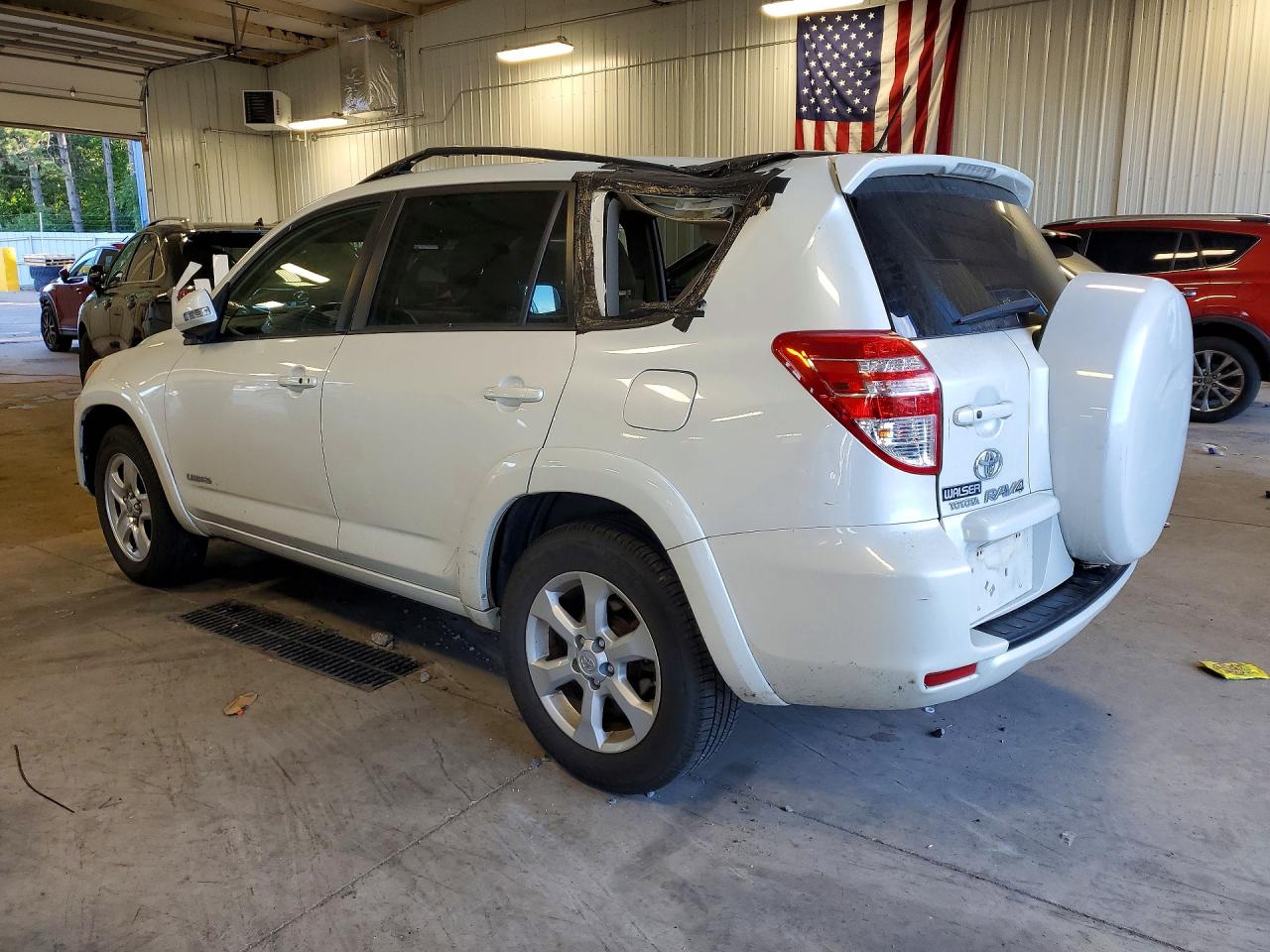 2009 Toyota Rav4 Limited Белый vin: JTMBF31V895014585