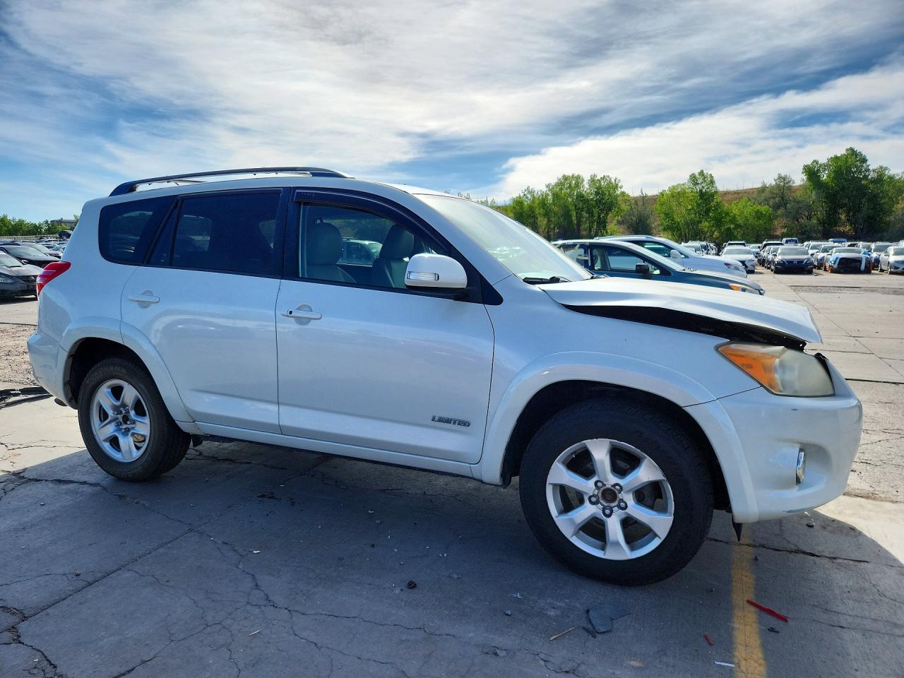2009 Toyota Rav4 Limited White vin: JTMBF31V995015437