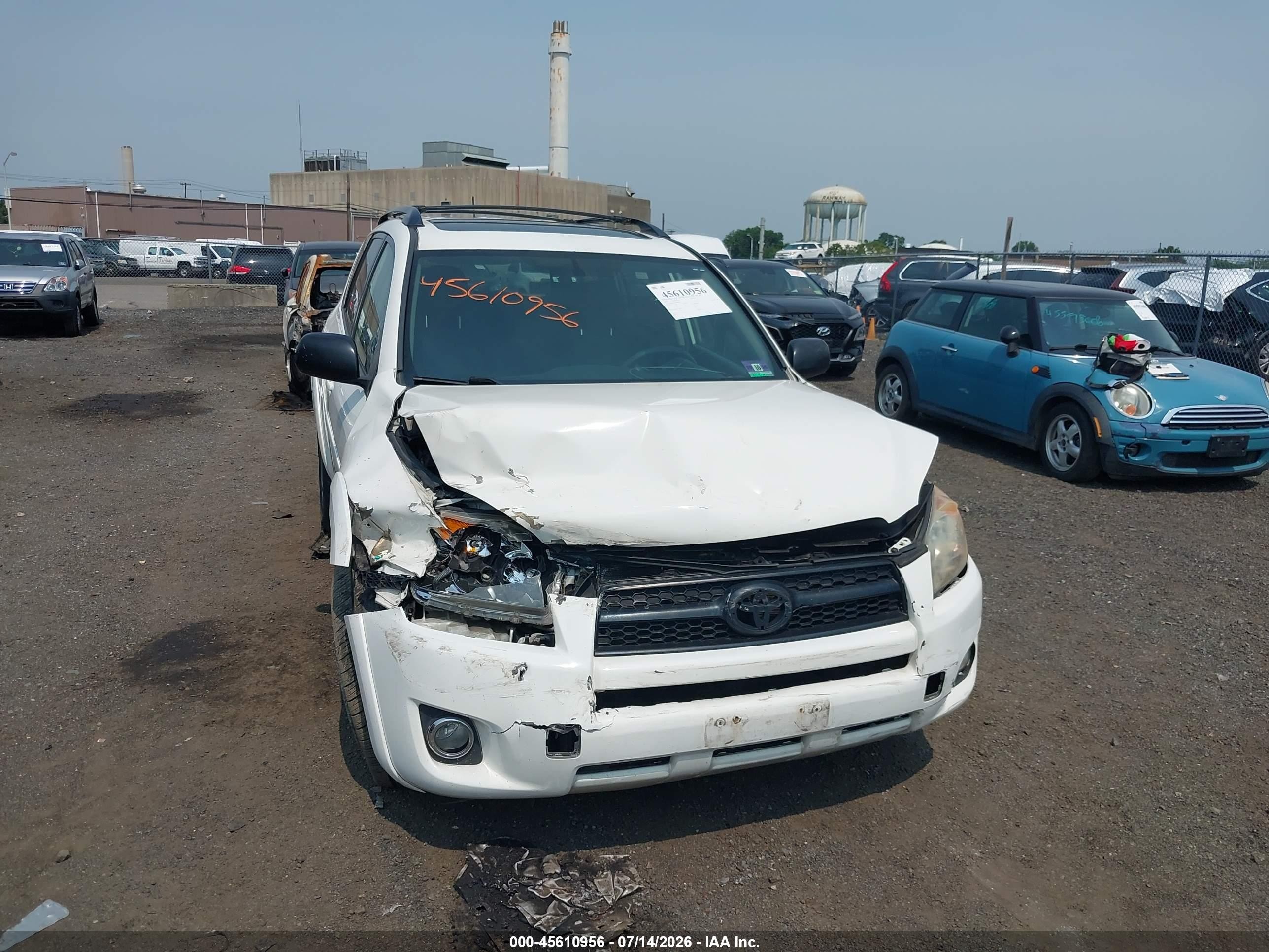 2009 Toyota Rav4 Sport Белый vin: JTMBF32V39D009332