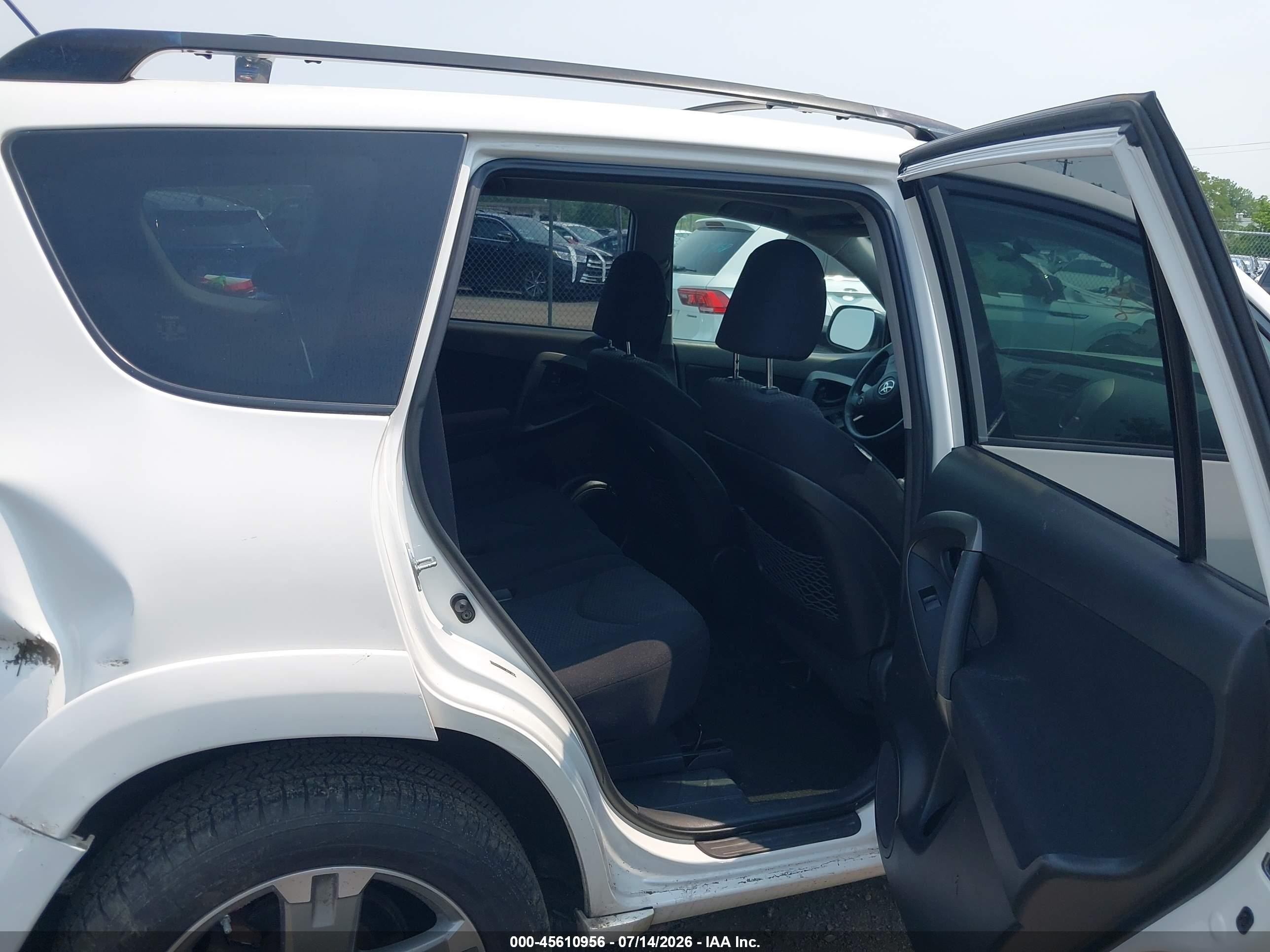 2009 Toyota Rav4 Sport Белый vin: JTMBF32V39D009332