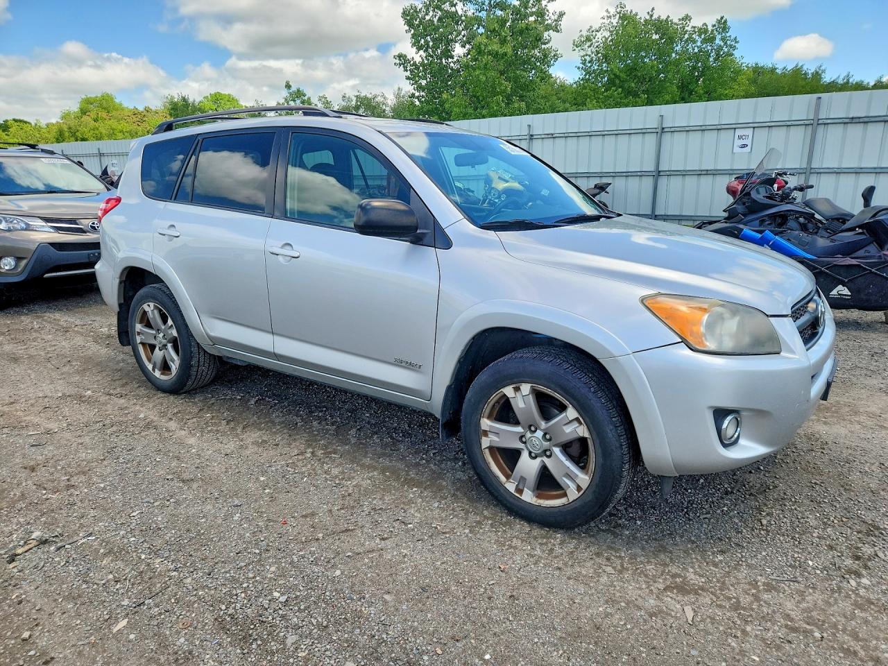 2009 Toyota Rav4 Sport Silver vin: JTMBF32V69D011463