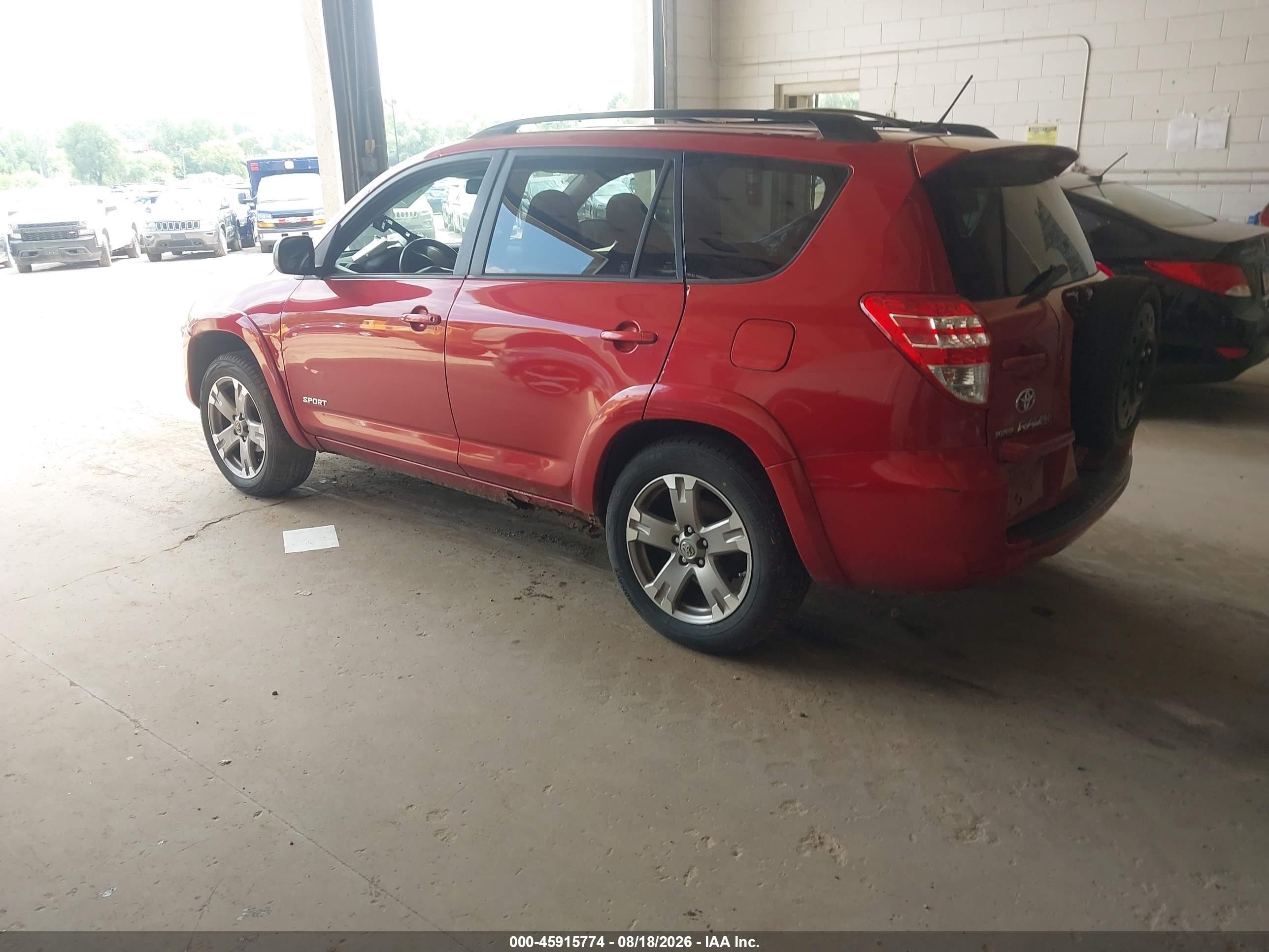 2009 Toyota Rav4 Sport Red vin: JTMBF32VX9D017248