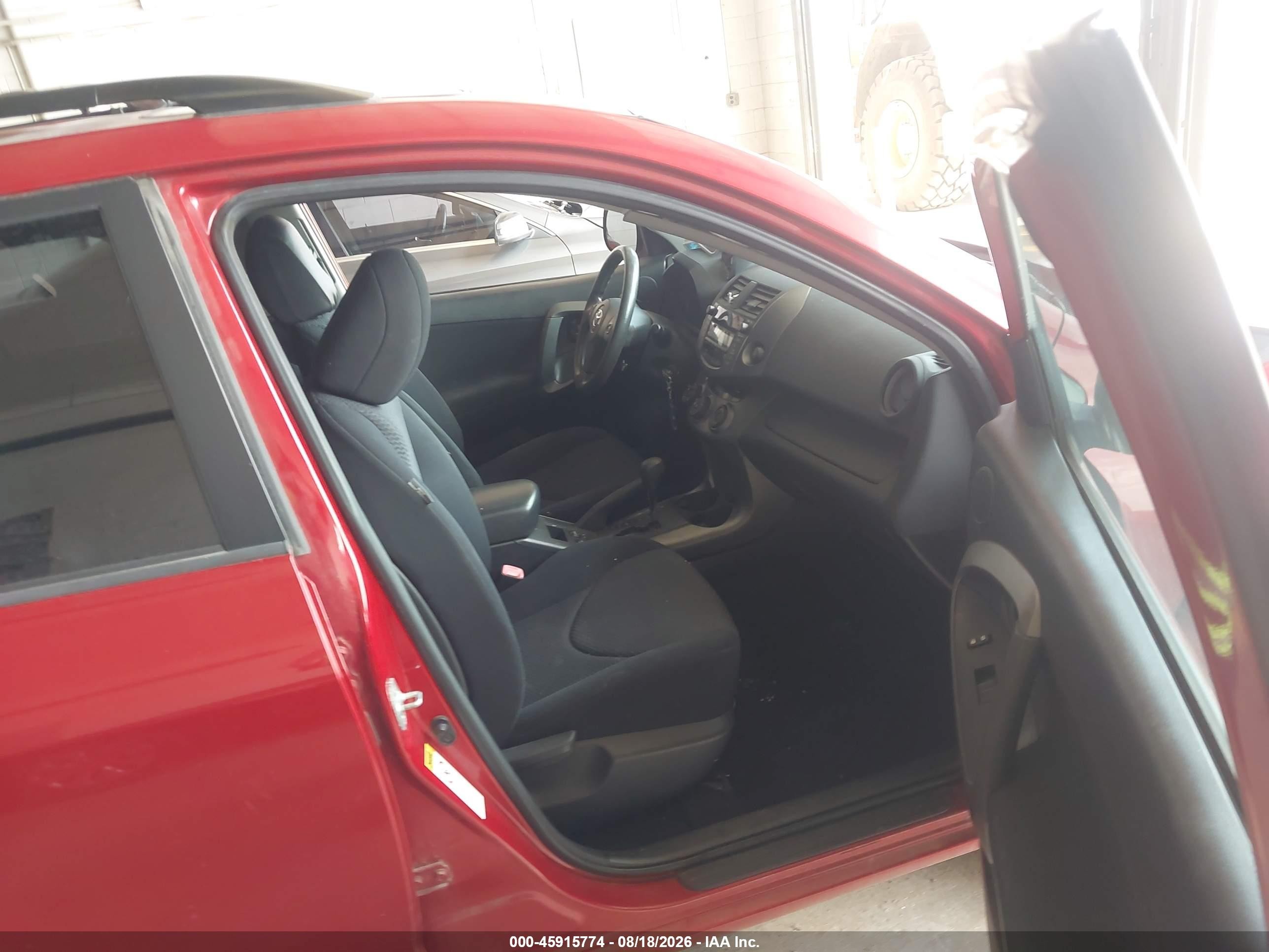 2009 Toyota Rav4 Sport Red vin: JTMBF32VX9D017248