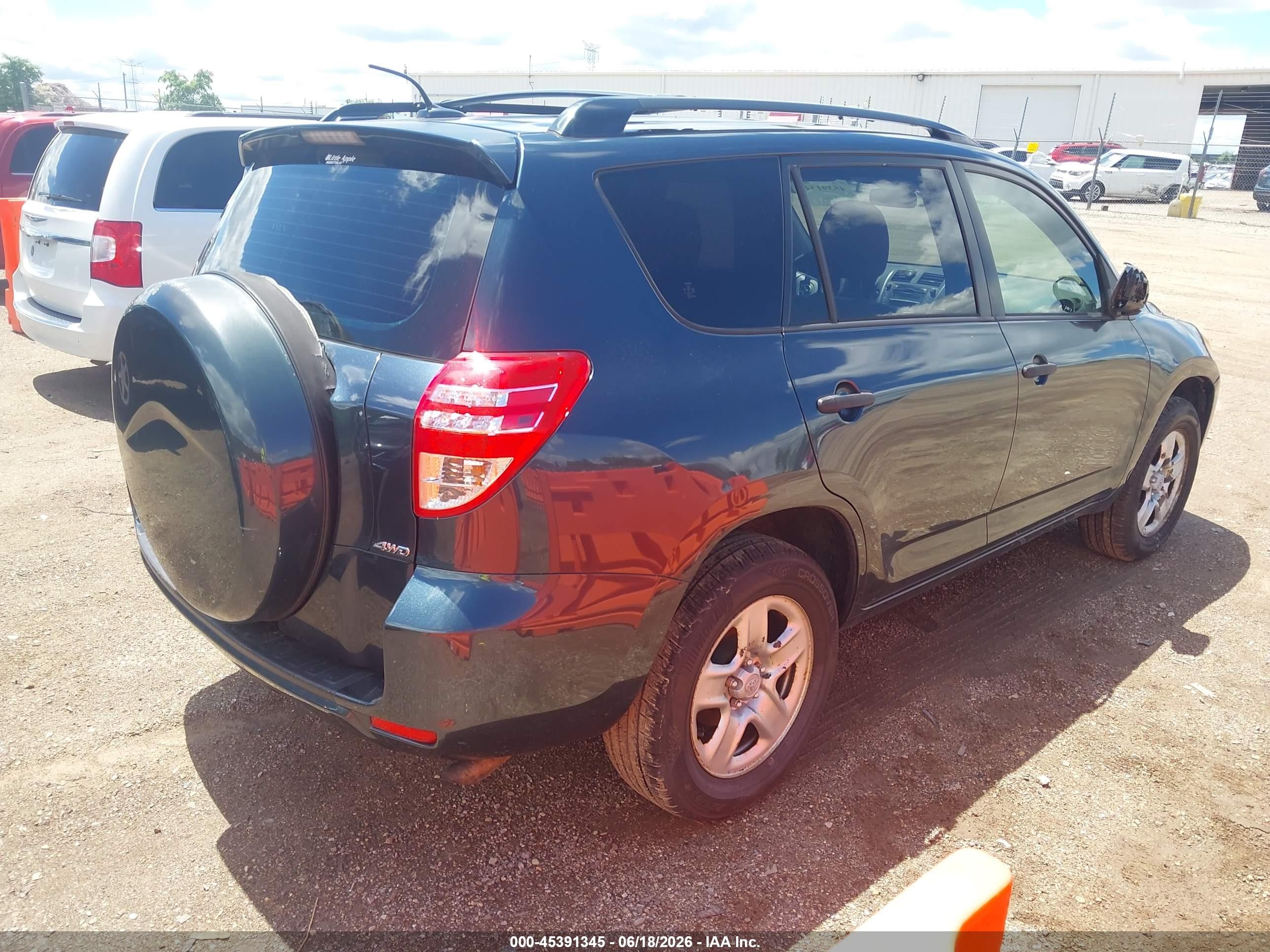 2009 Toyota Rav4   Синий vin: JTMBF33V095013279