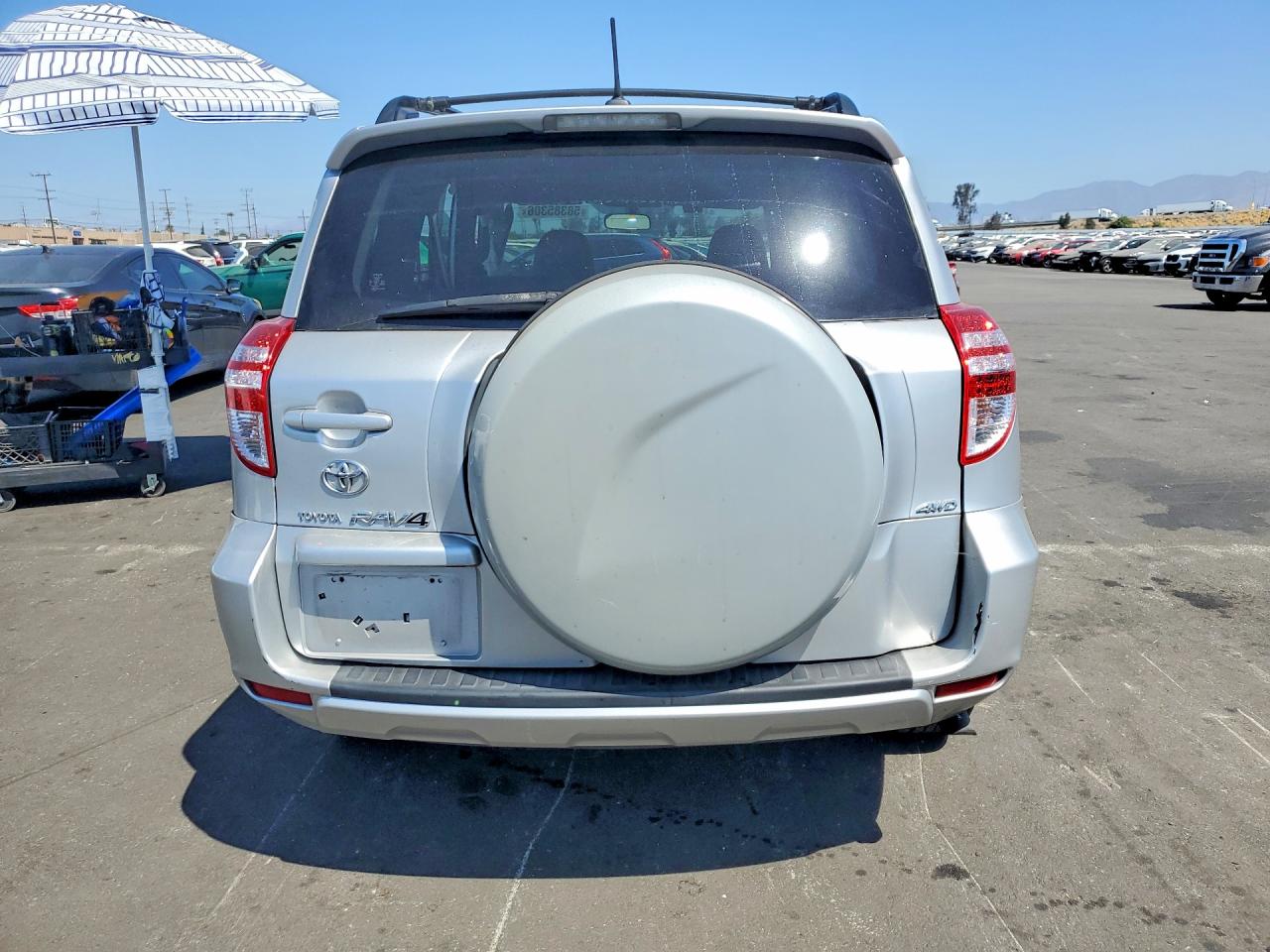 2009 Toyota Rav4 Base Silver vin: JTMBF33V095013847