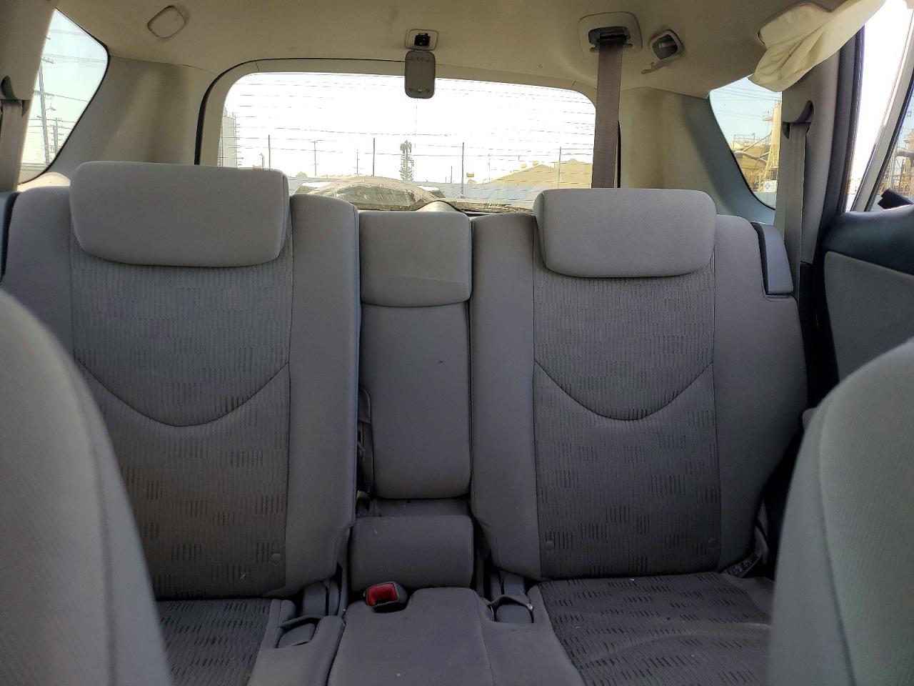 2009 Toyota Rav4 Base Silver vin: JTMBF33V095013847