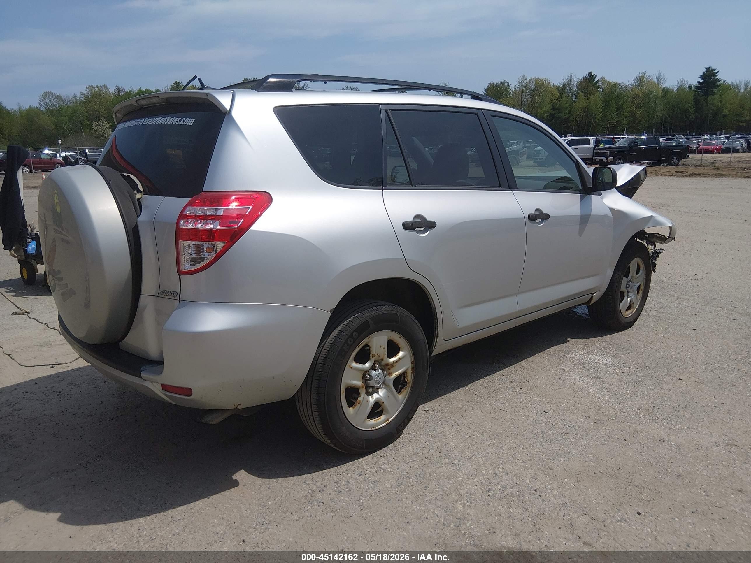 2009 Toyota Rav4   Серебряный vin: JTMBF33V095014528