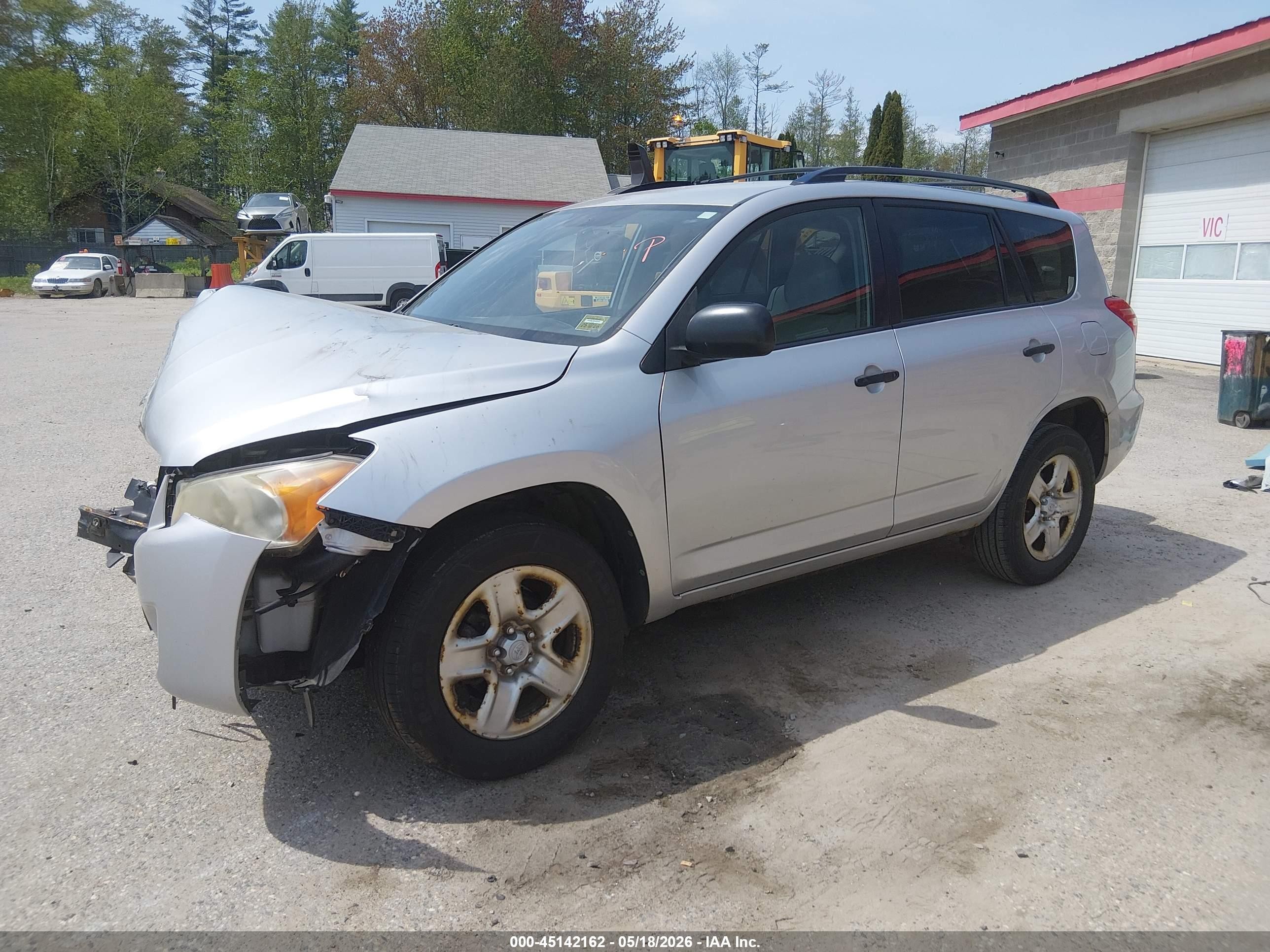 2009 Toyota Rav4   Серебряный vin: JTMBF33V095014528