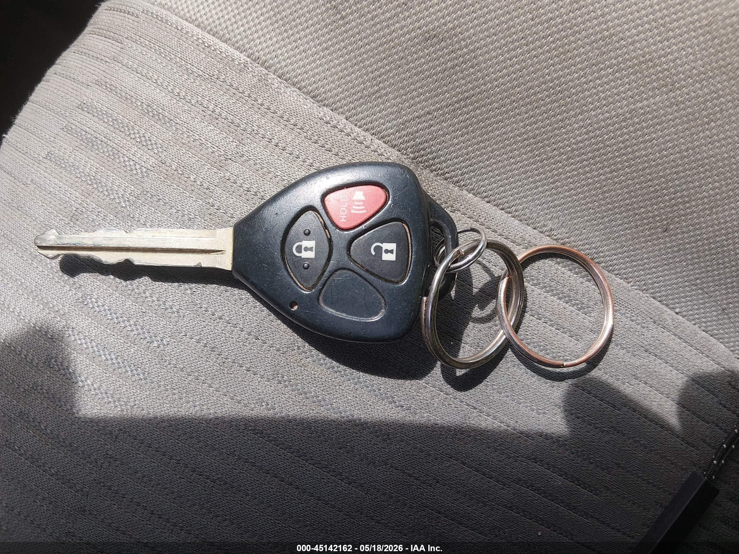 2009 Toyota Rav4   Серебряный vin: JTMBF33V095014528