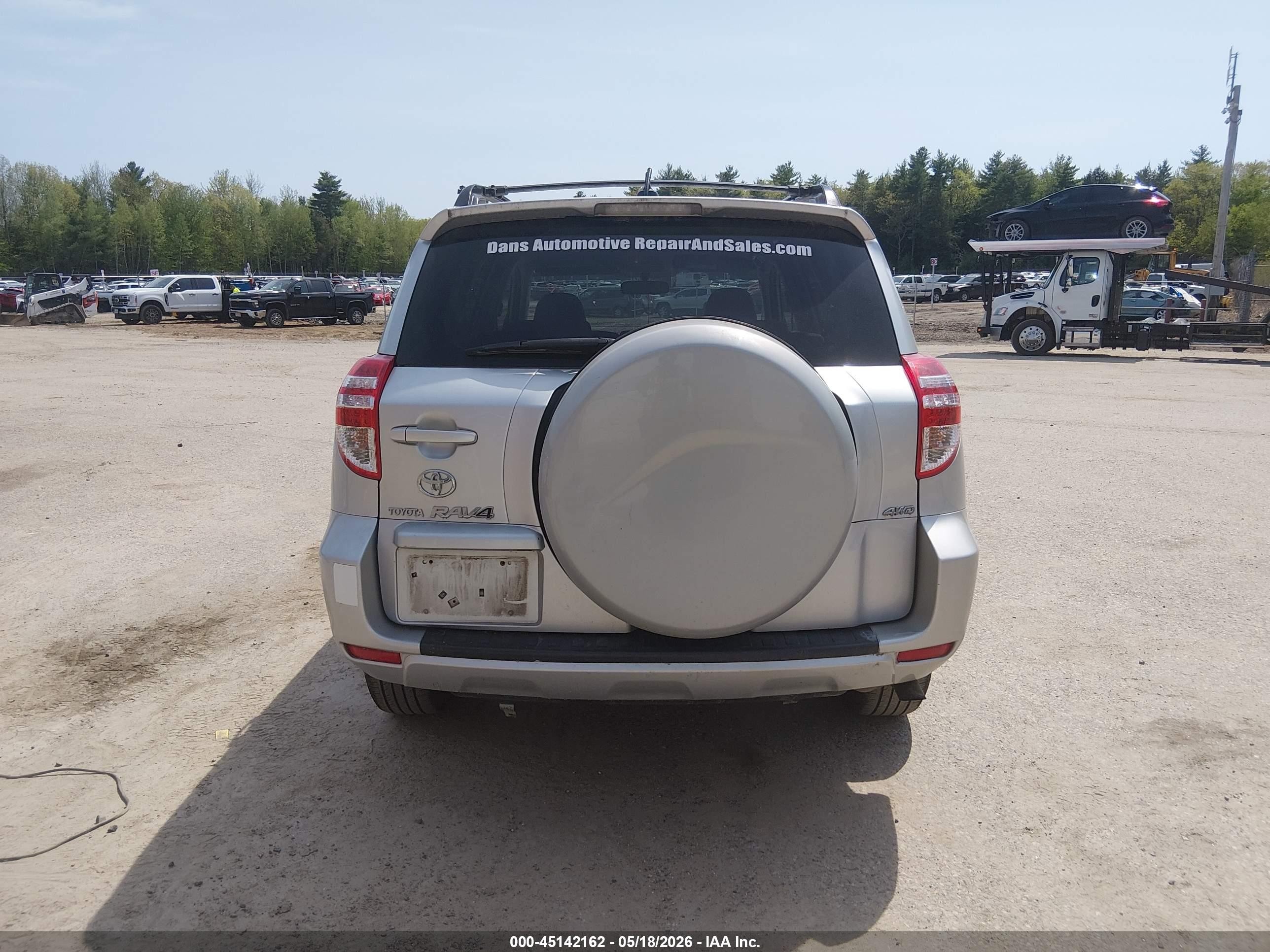 2009 Toyota Rav4   Серебряный vin: JTMBF33V095014528