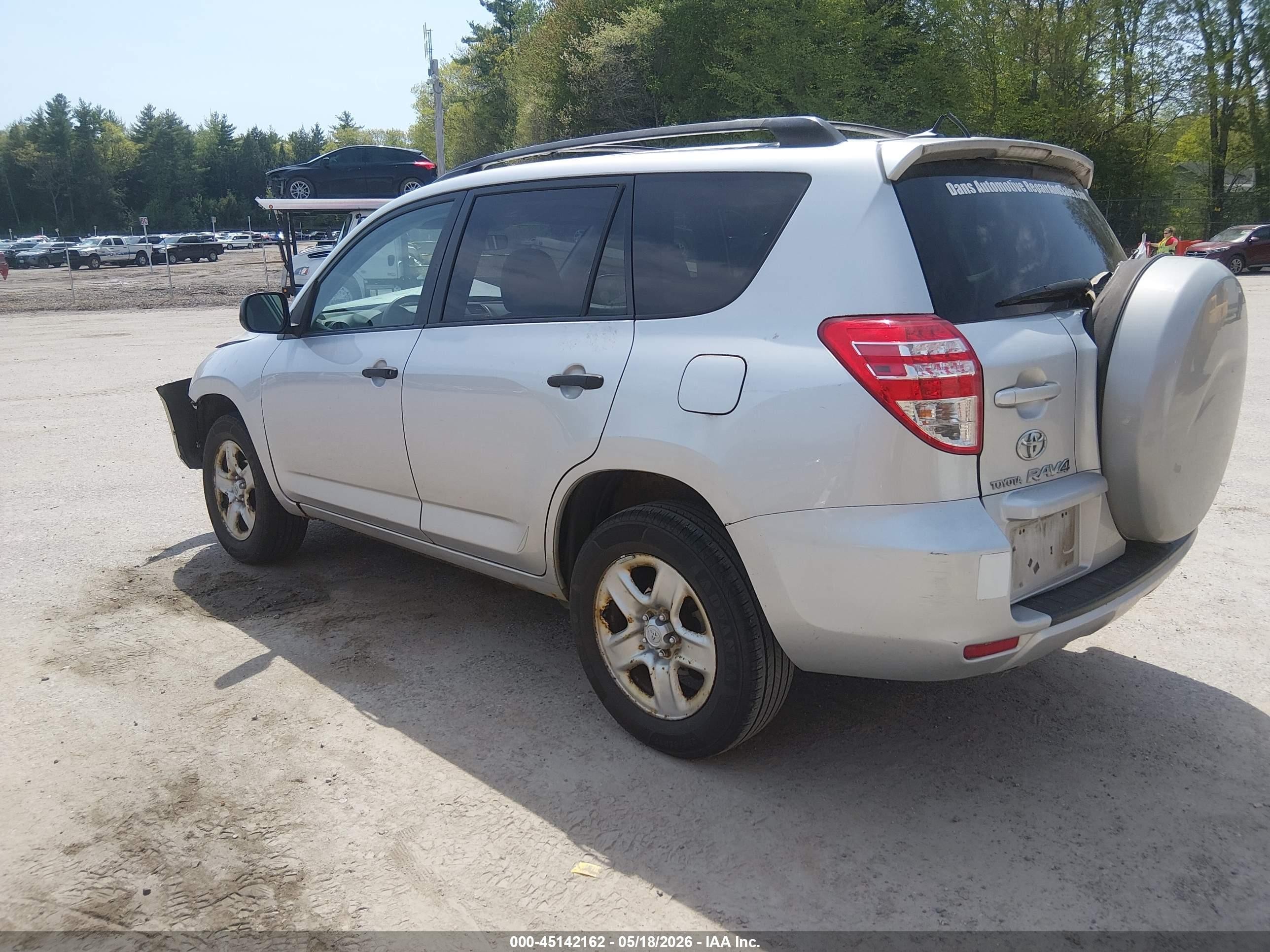 2009 Toyota Rav4   Серебряный vin: JTMBF33V095014528
