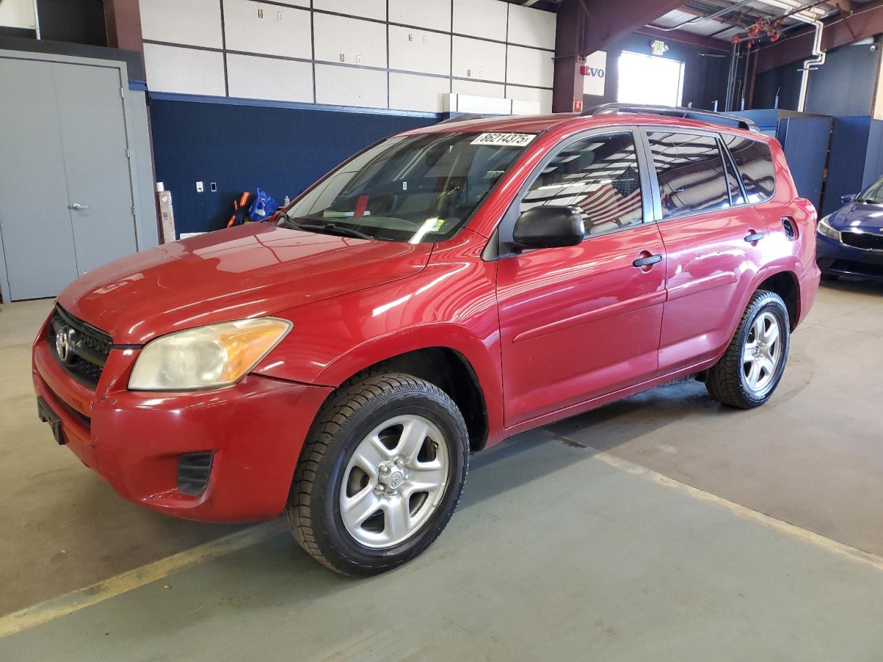 2009 Toyota Rav4 Red vin: JTMBF33V09D008427