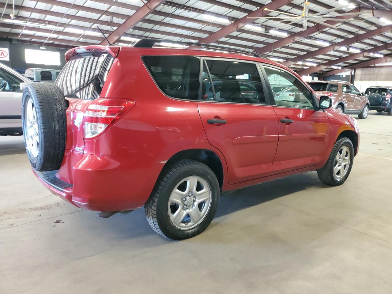 2009 Toyota Rav4 Red vin: JTMBF33V09D008427