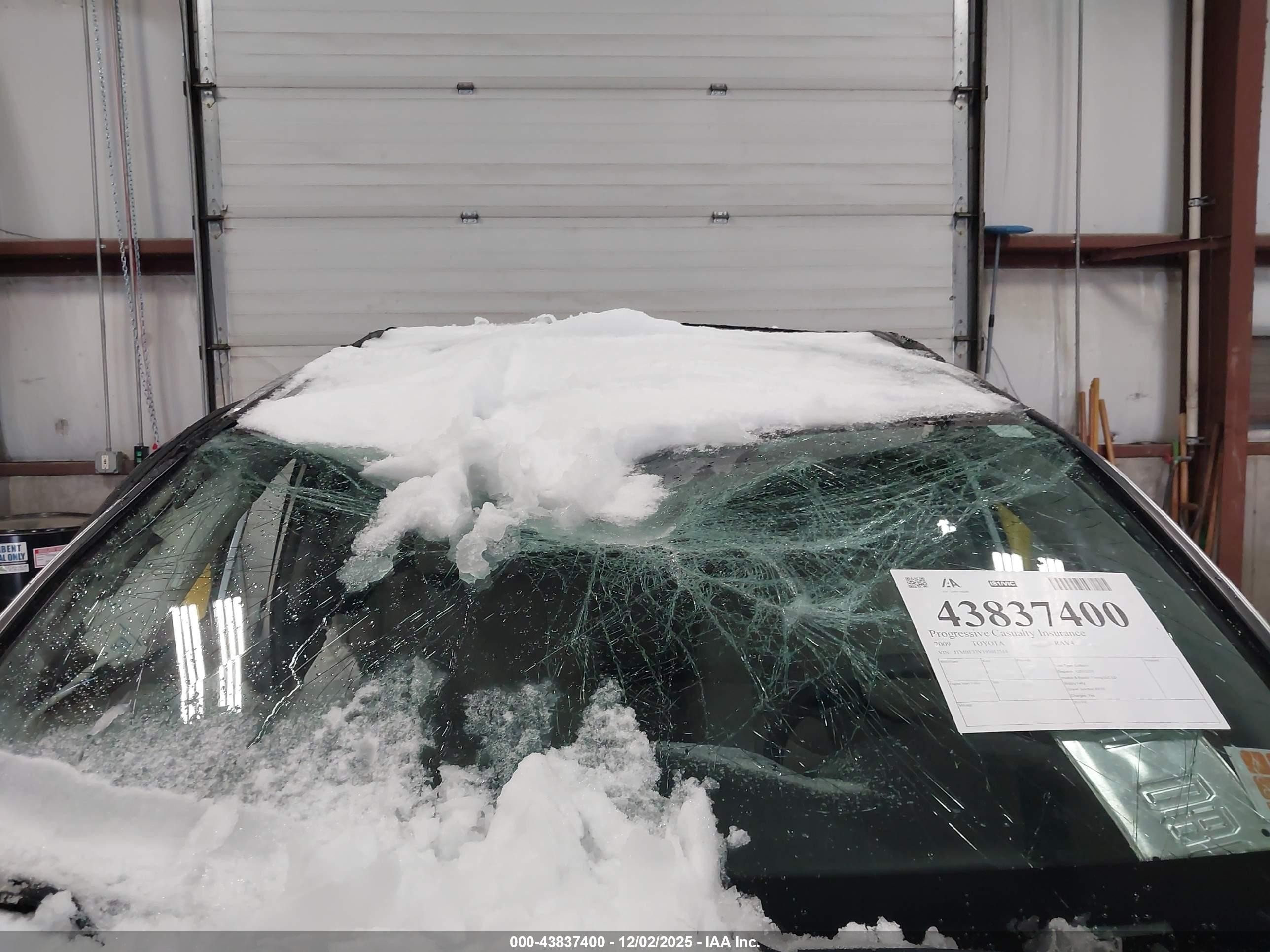 2009 Toyota Rav4   Silver vin: JTMBF33V195012514