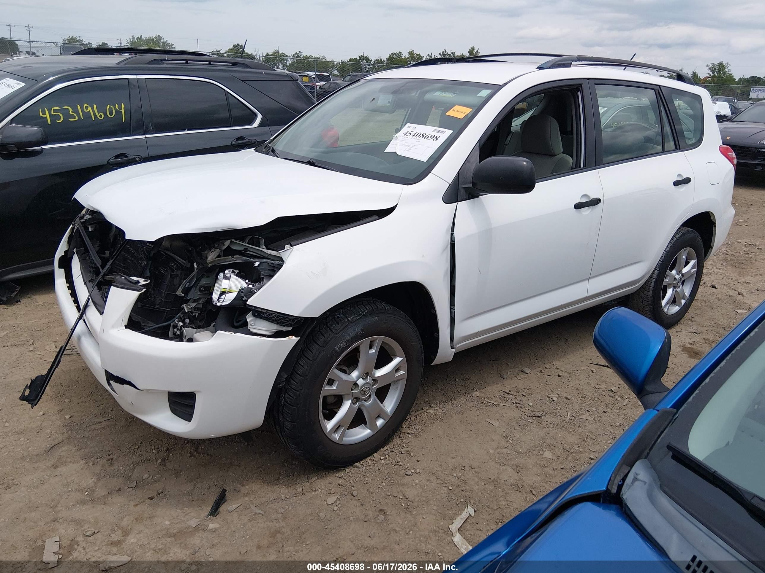 2009 Toyota Rav4   White vin: JTMBF33V19D011966