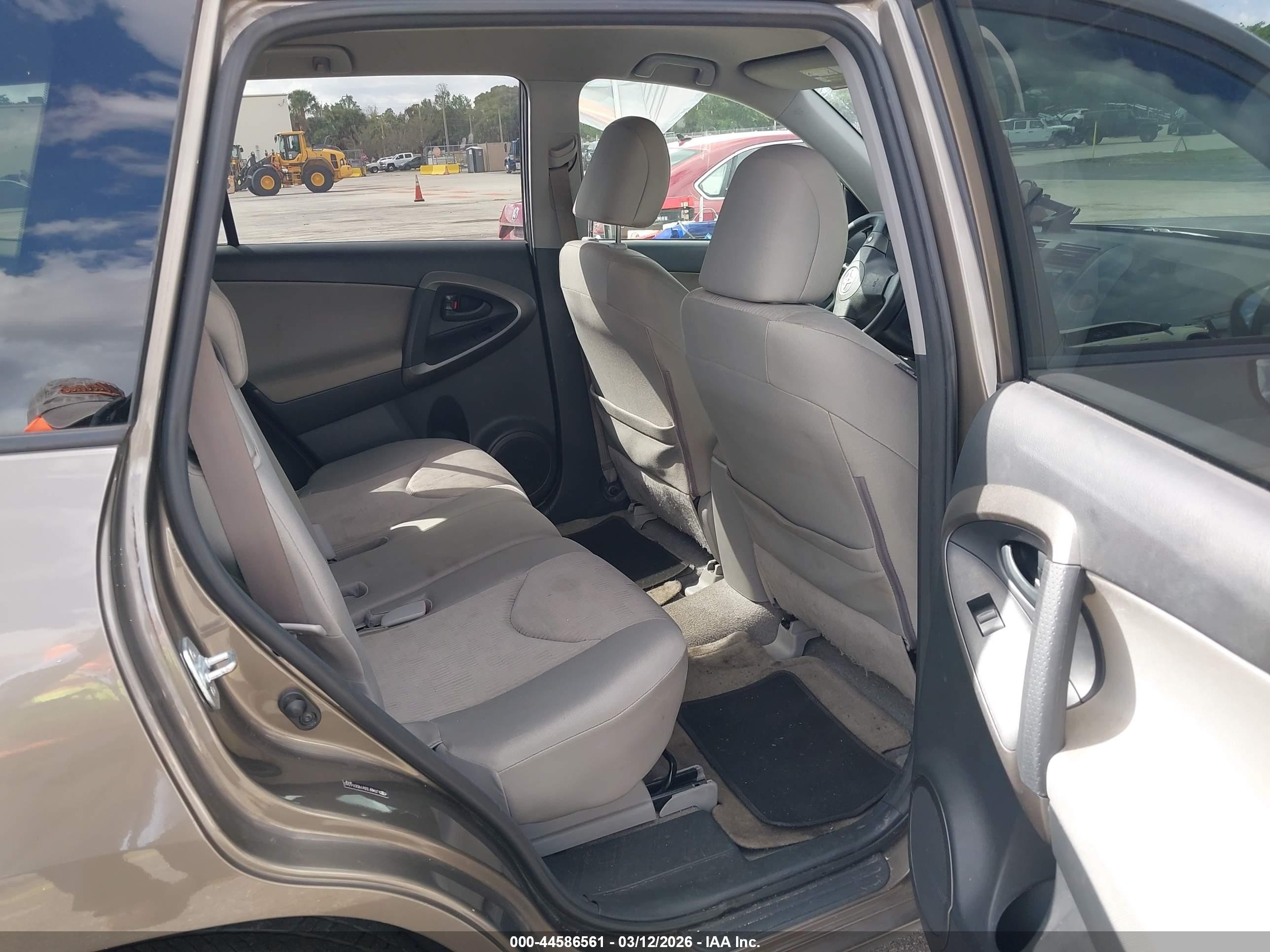 2009 Toyota Rav4   Gray vin: JTMBF33V19D016360