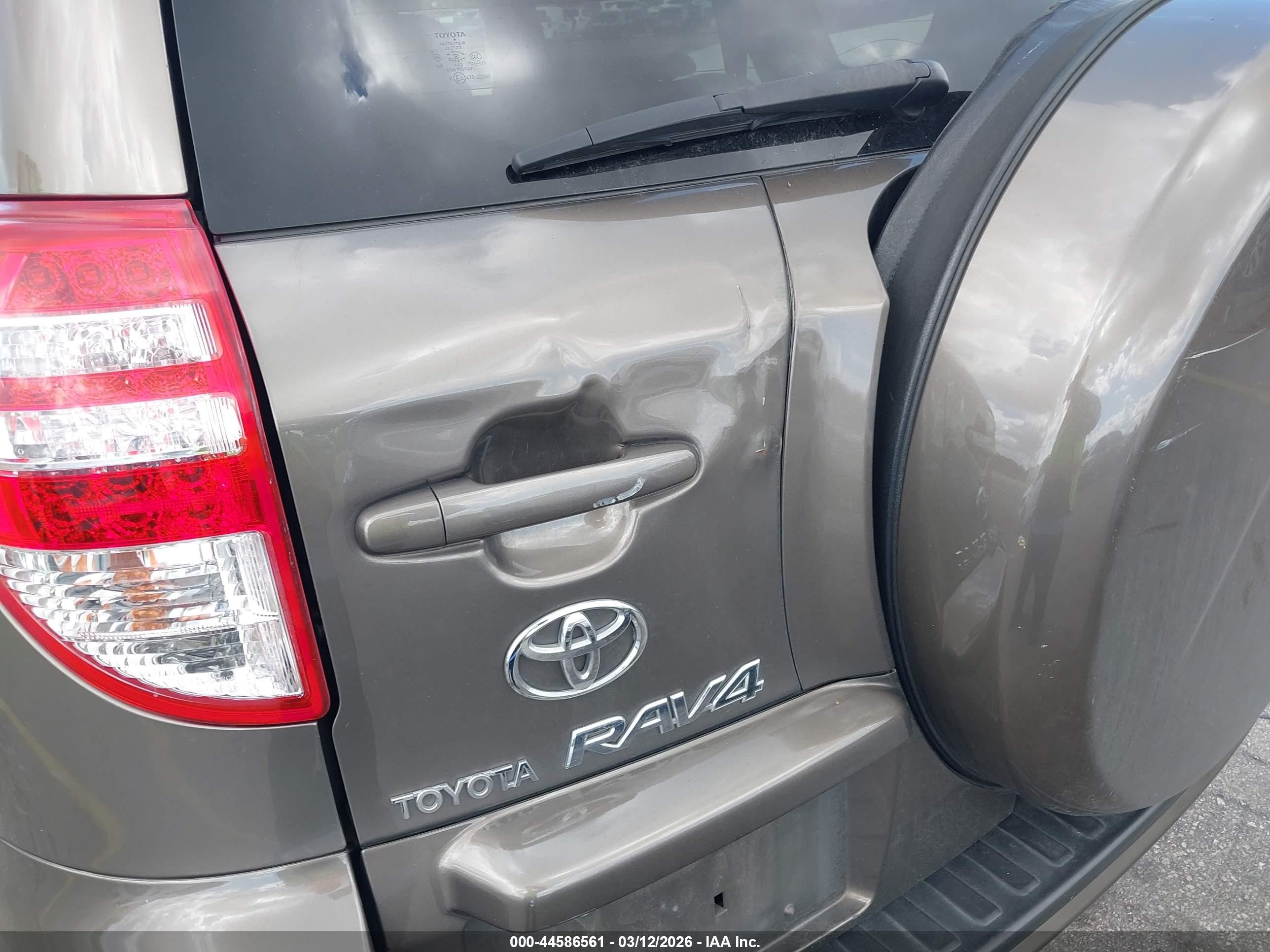 2009 Toyota Rav4   Gray vin: JTMBF33V19D016360