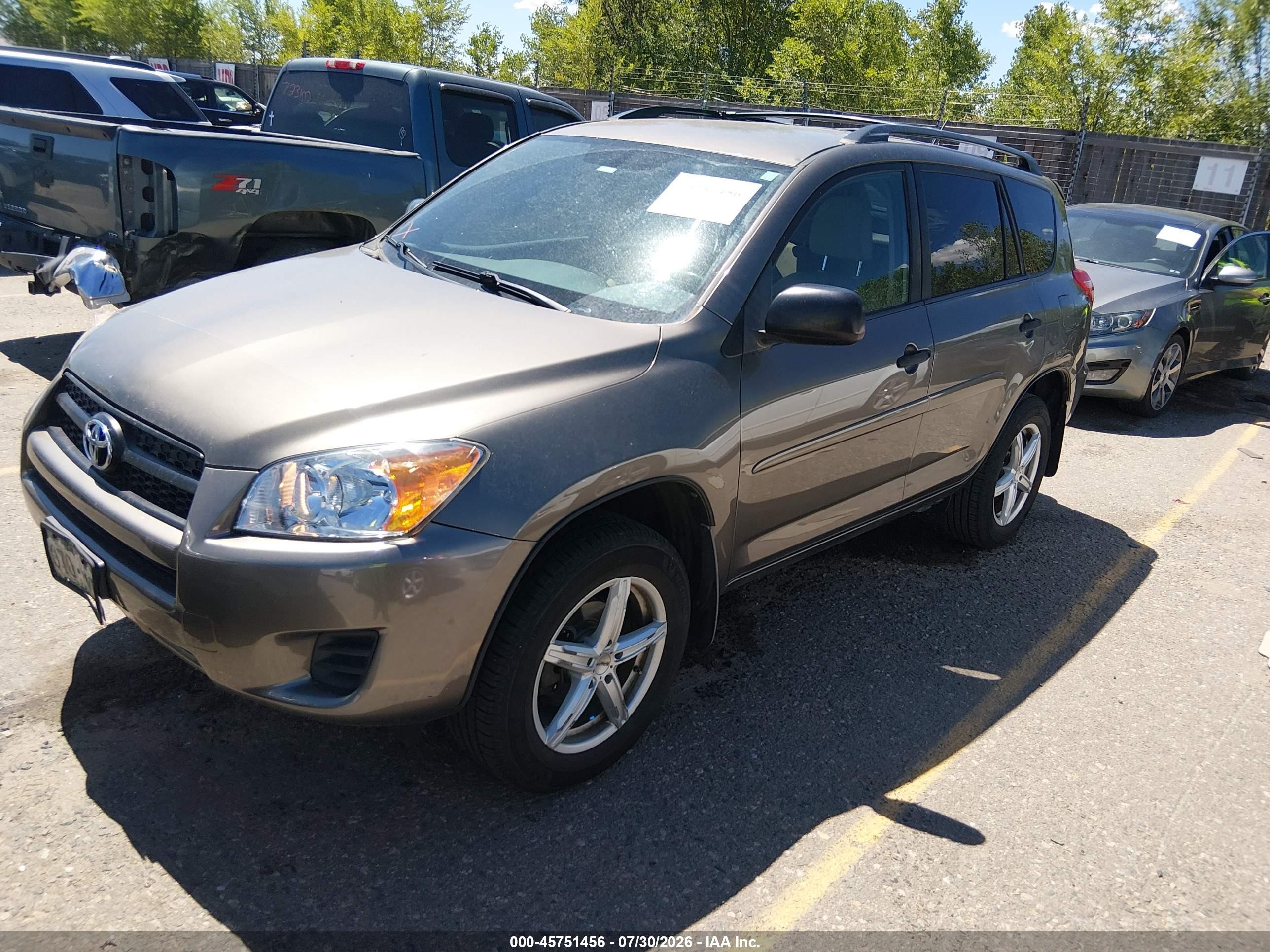 2009 Toyota Rav4   Желто-коричневый vin: JTMBF33V295003658