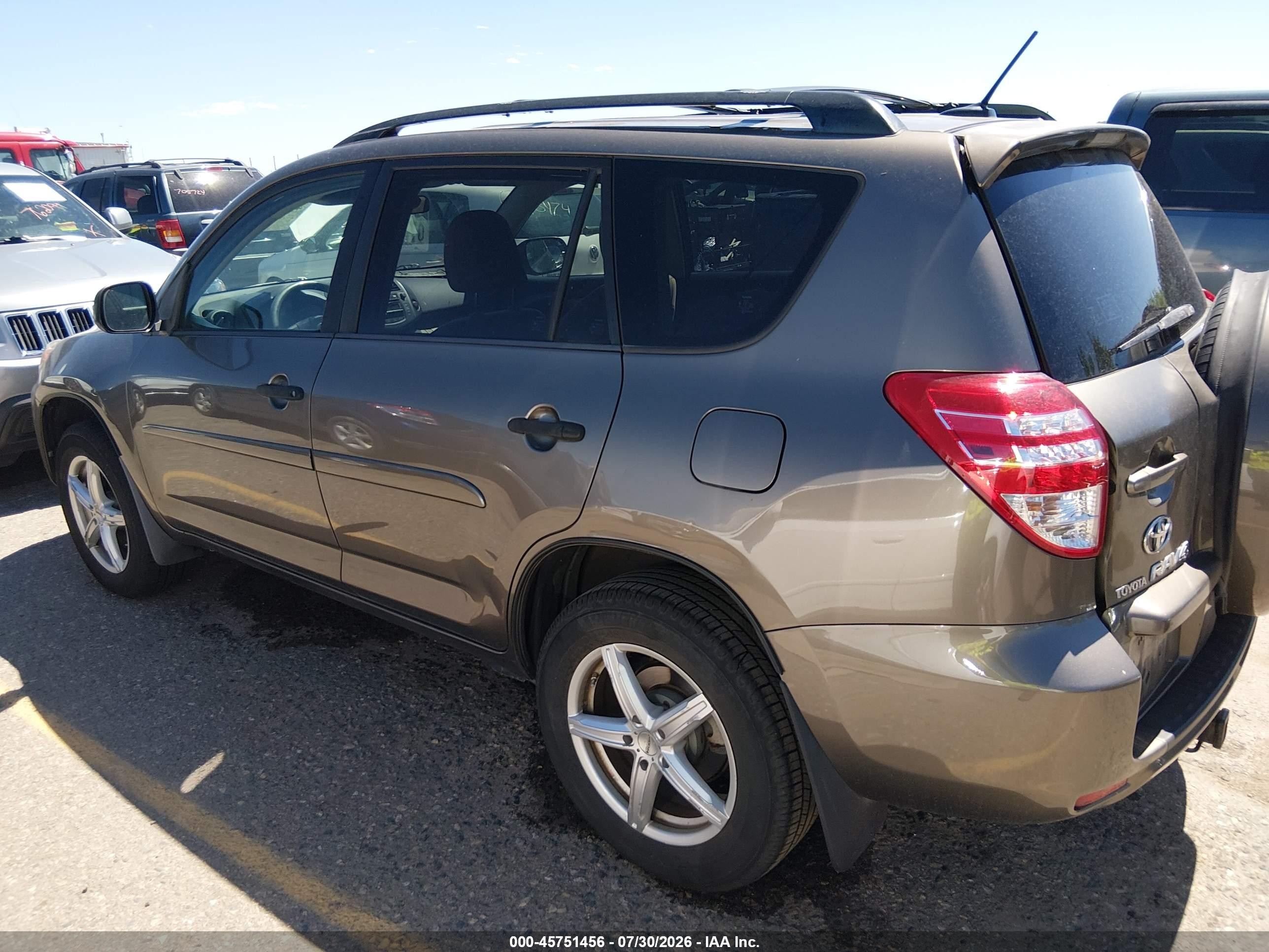 2009 Toyota Rav4   Желто-коричневый vin: JTMBF33V295003658