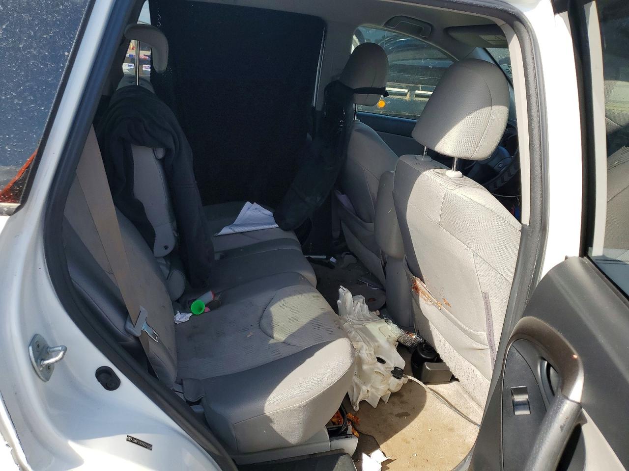 2009 Toyota Rav 4 White vin: JTMBF33V29D016058
