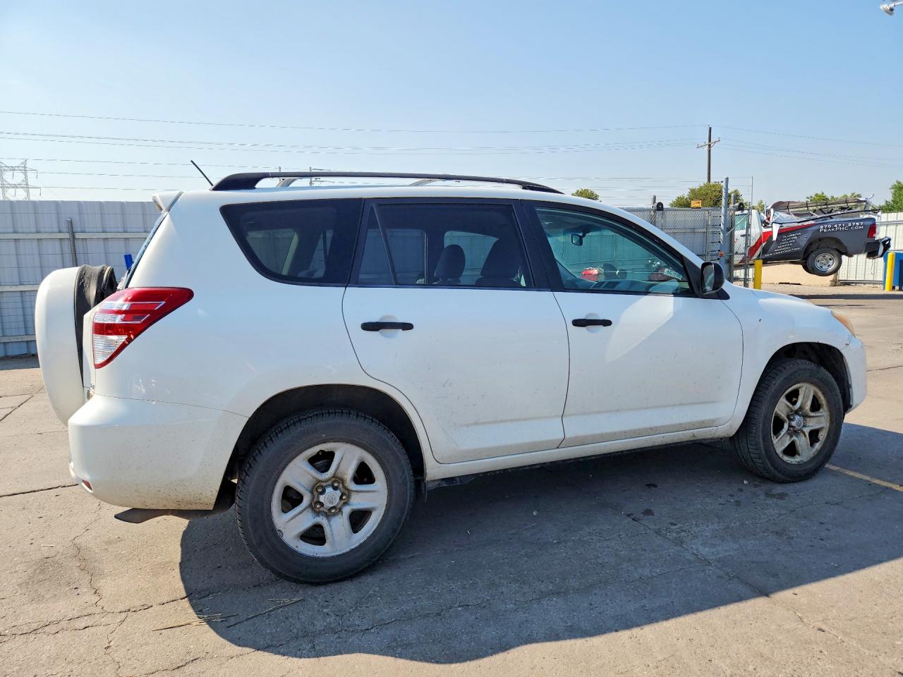 2009 Toyota Rav4 Base White vin: JTMBF33V29D016383