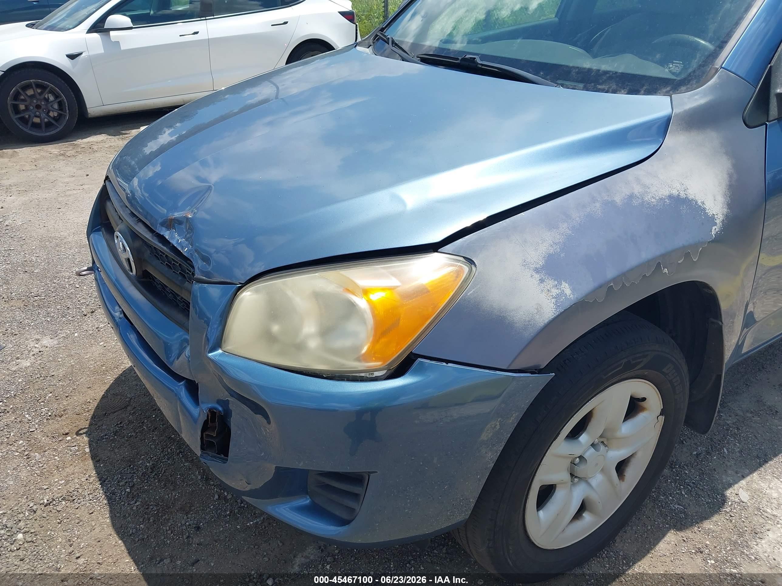 2009 Toyota Rav4   Blue vin: JTMBF33V495001359