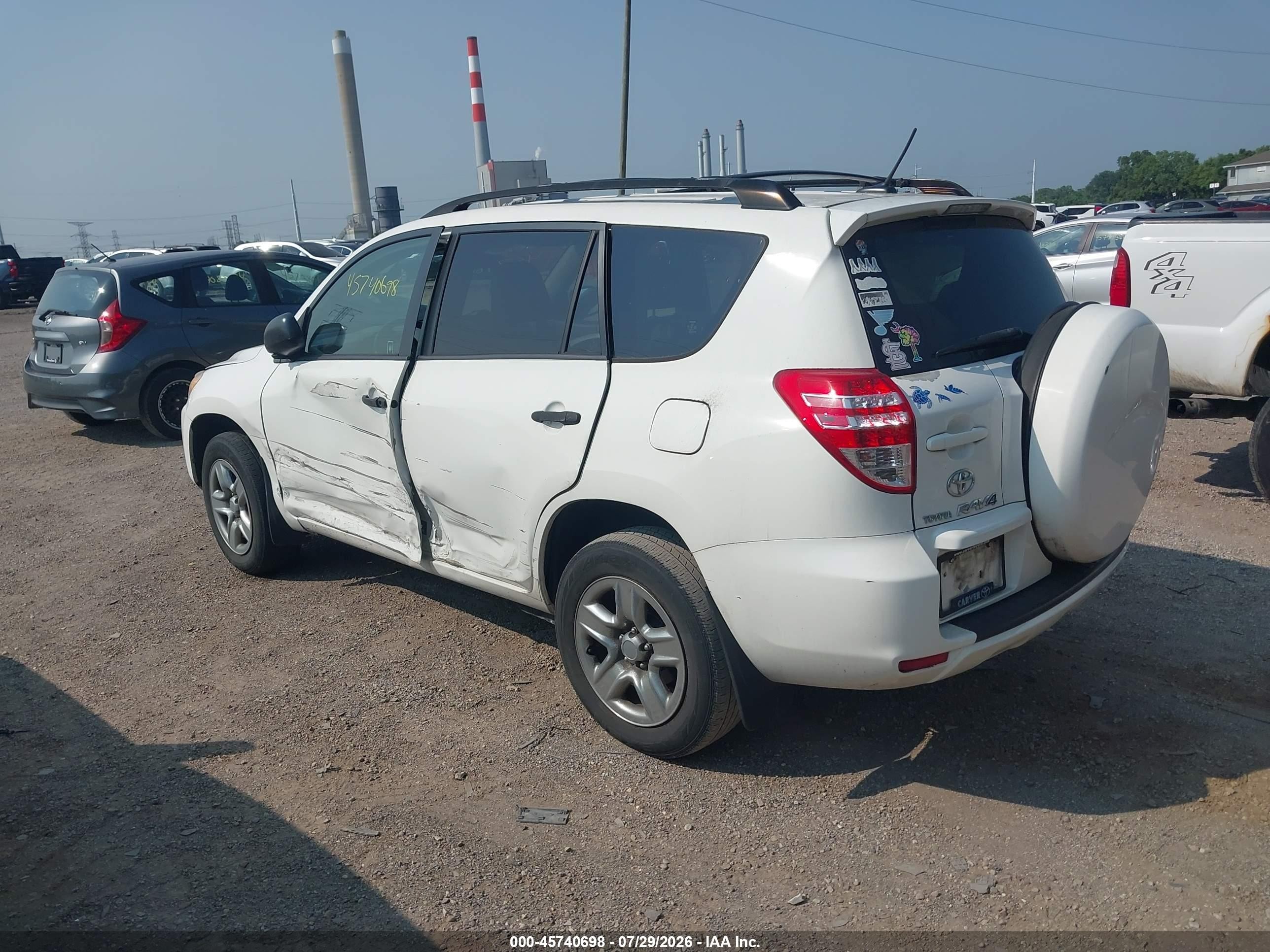 2009 Toyota Rav4   White vin: JTMBF33V495015598