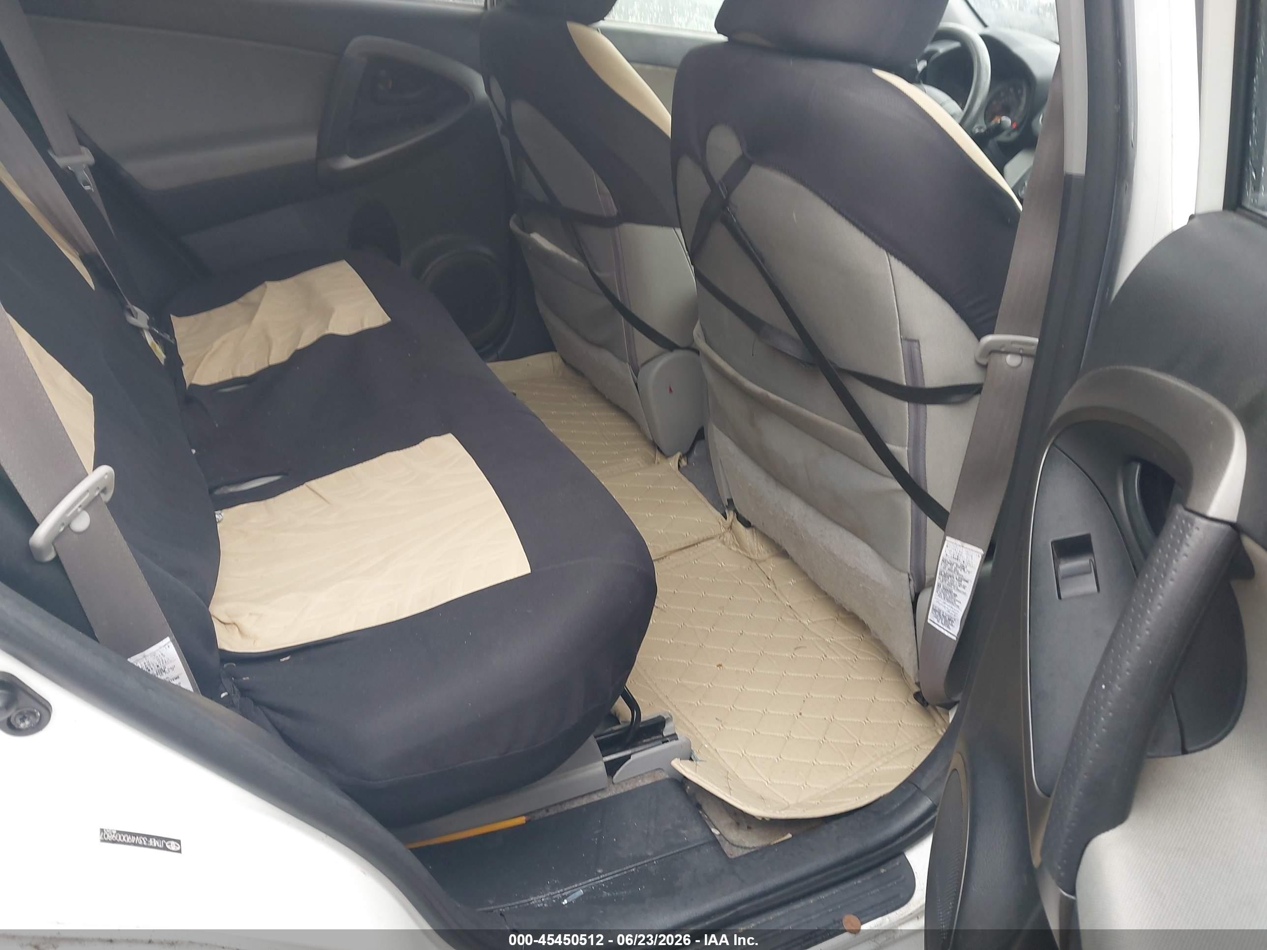2009 Toyota Rav4   White vin: JTMBF33V49D009807