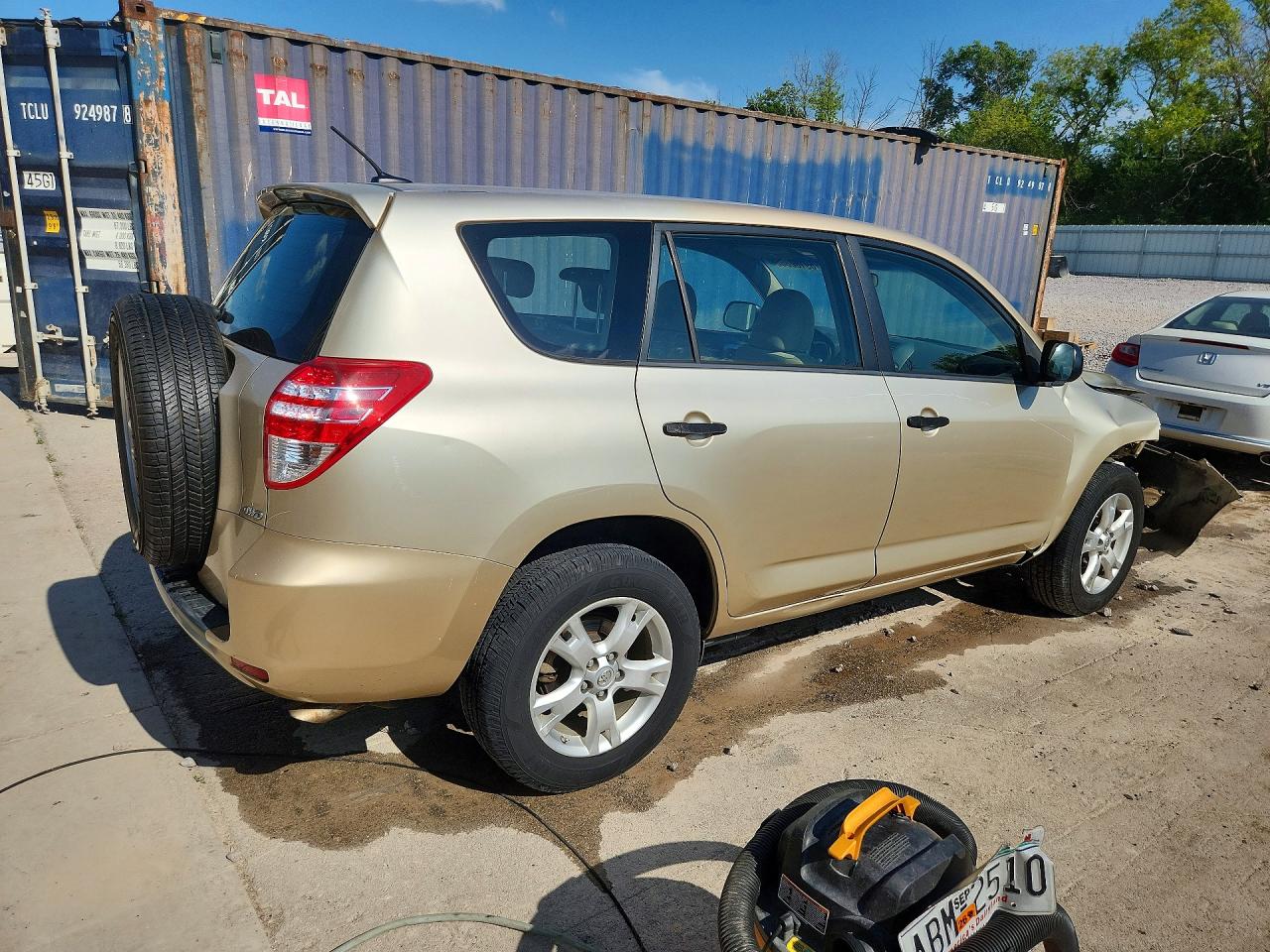 2009 Toyota Rav4 Base Beige vin: JTMBF33V49D012500