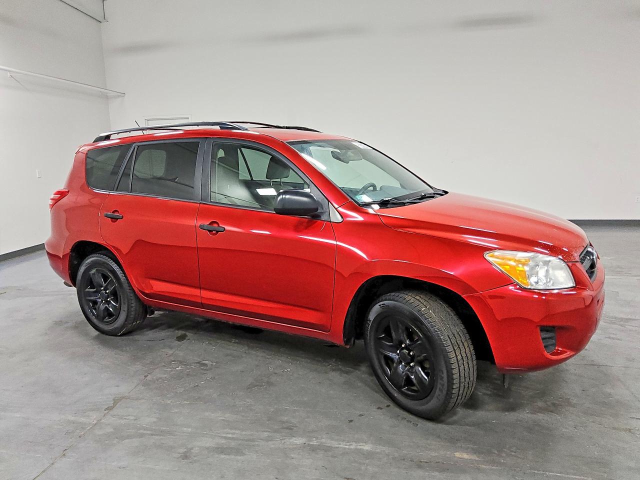 2009 Toyota Rav4 Base Красный vin: JTMBF33V595007400
