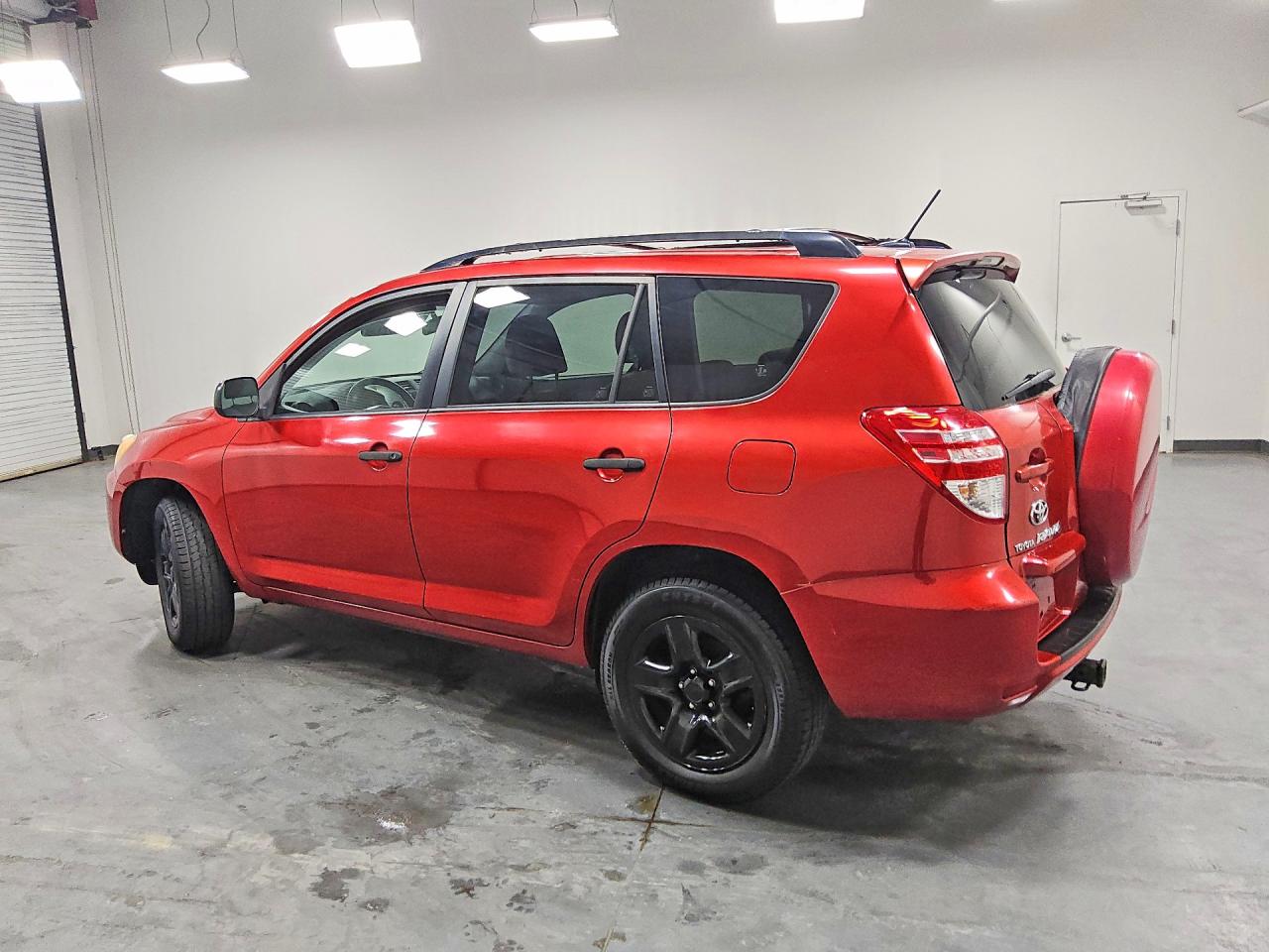 2009 Toyota Rav4 Base Красный vin: JTMBF33V595007400