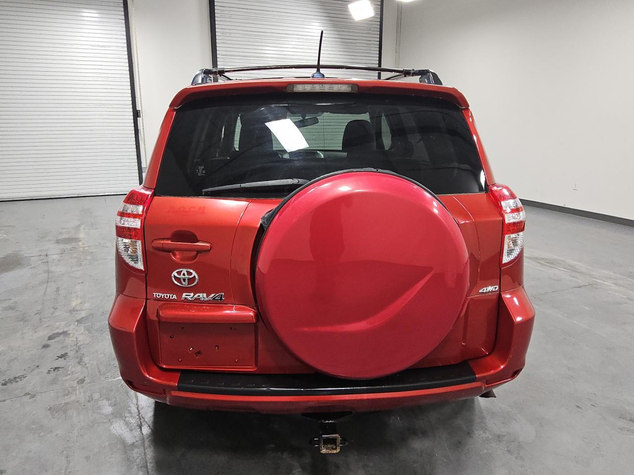 2009 Toyota Rav4 Base Красный vin: JTMBF33V595007400 Damage: Trailer Hitch, Aftermarket, Acceptable
