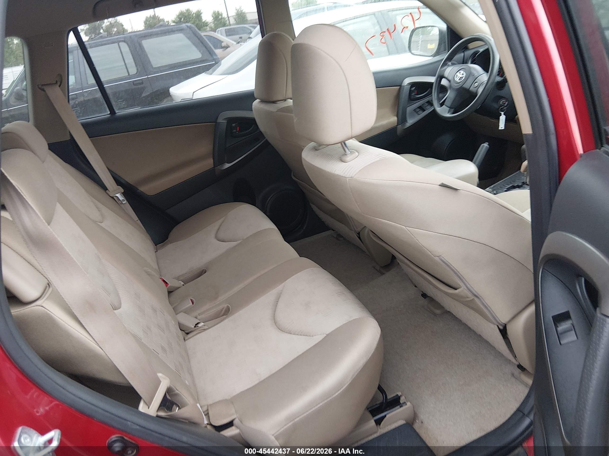 2009 Toyota Rav4   Red vin: JTMBF33V59D001215