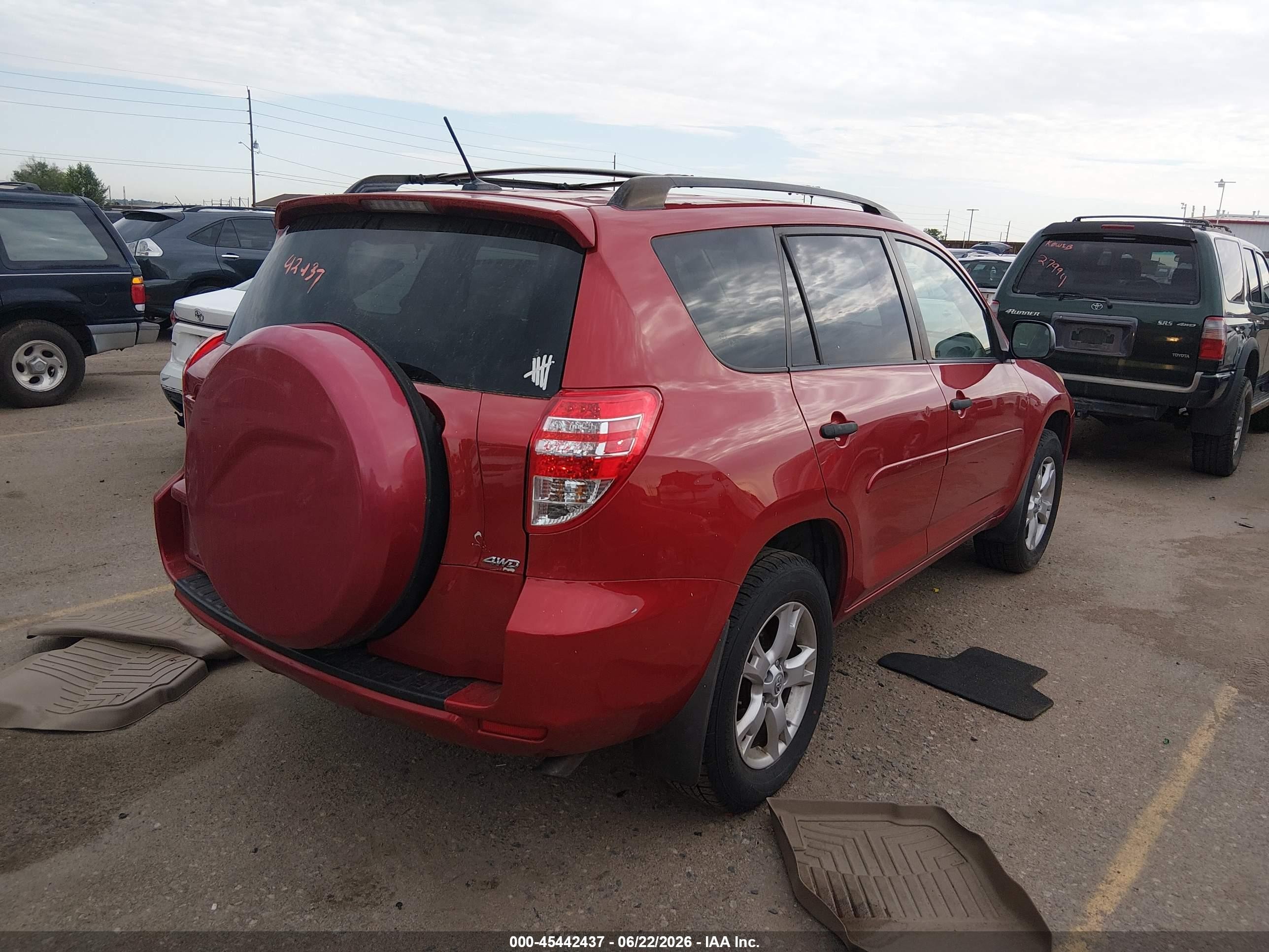 2009 Toyota Rav4   Red vin: JTMBF33V59D001215