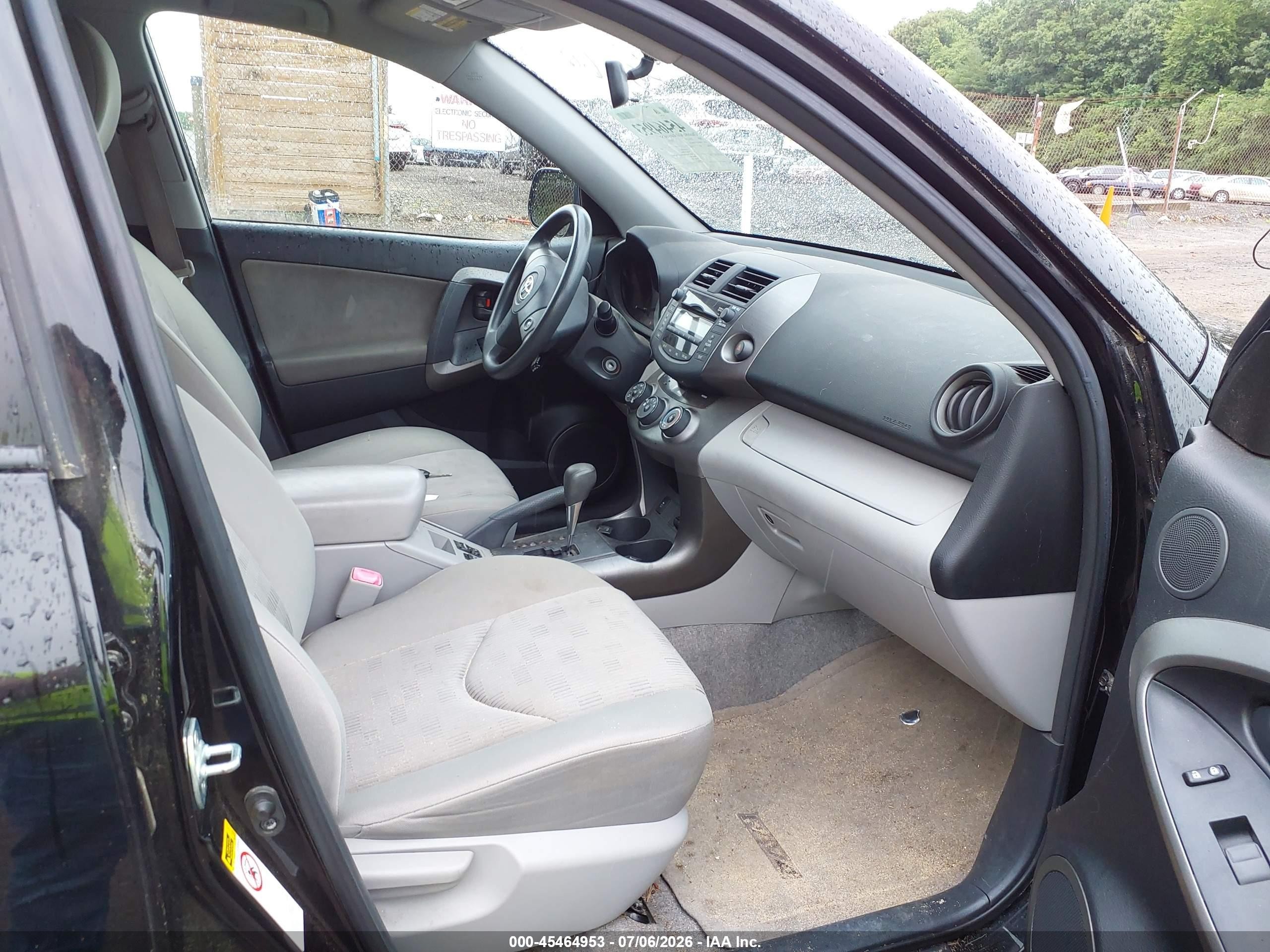 2009 Toyota Rav4   Black vin: JTMBF33V59D008181