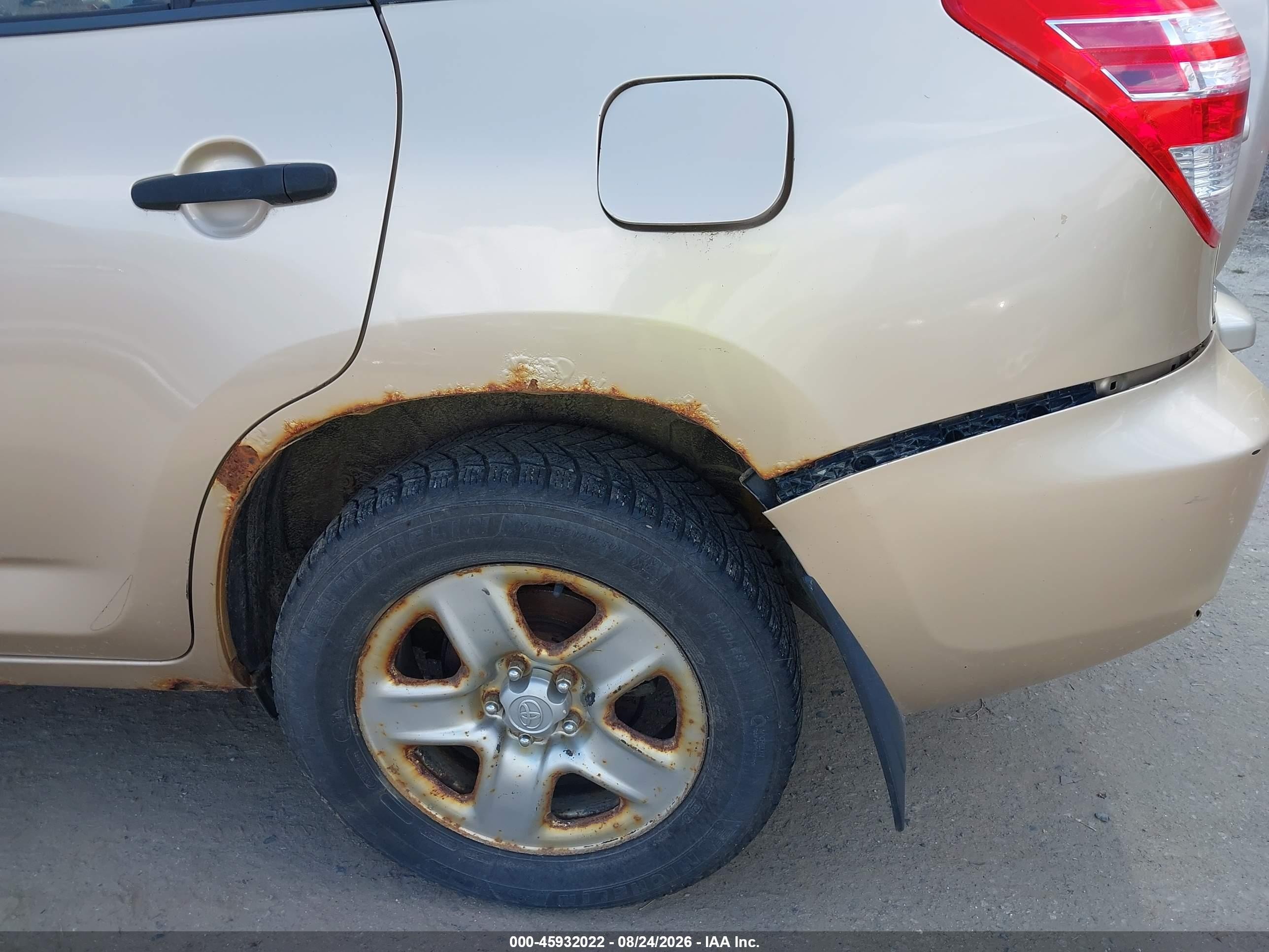 2009 Toyota Rav4   Gold vin: JTMBF33V695009723