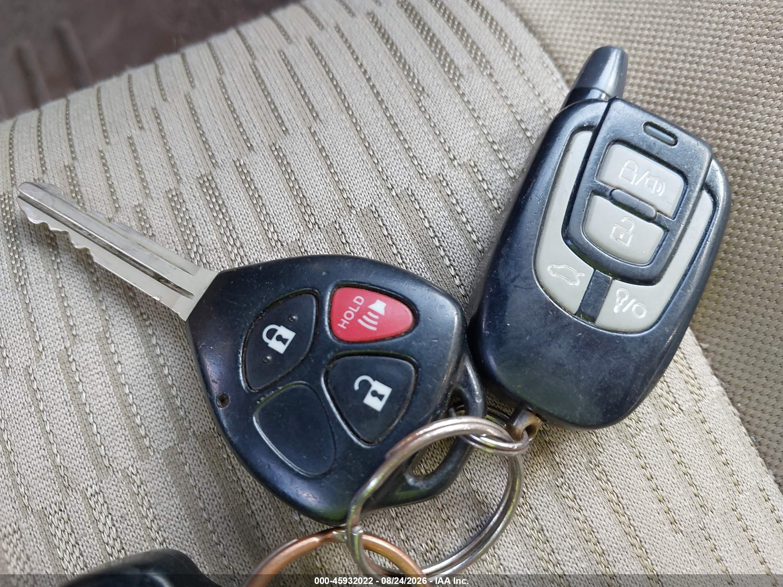 2009 Toyota Rav4   Gold vin: JTMBF33V695009723