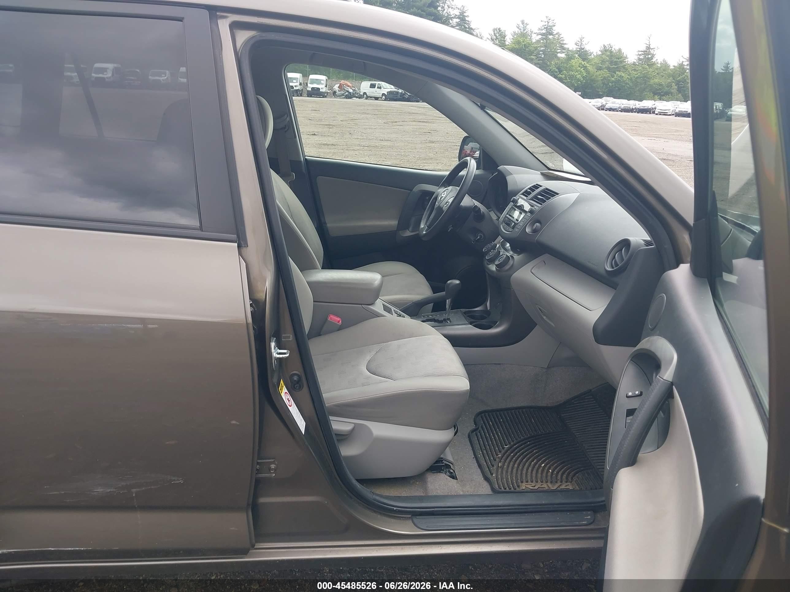 2009 Toyota Rav4   Brown vin: JTMBF33V695010998