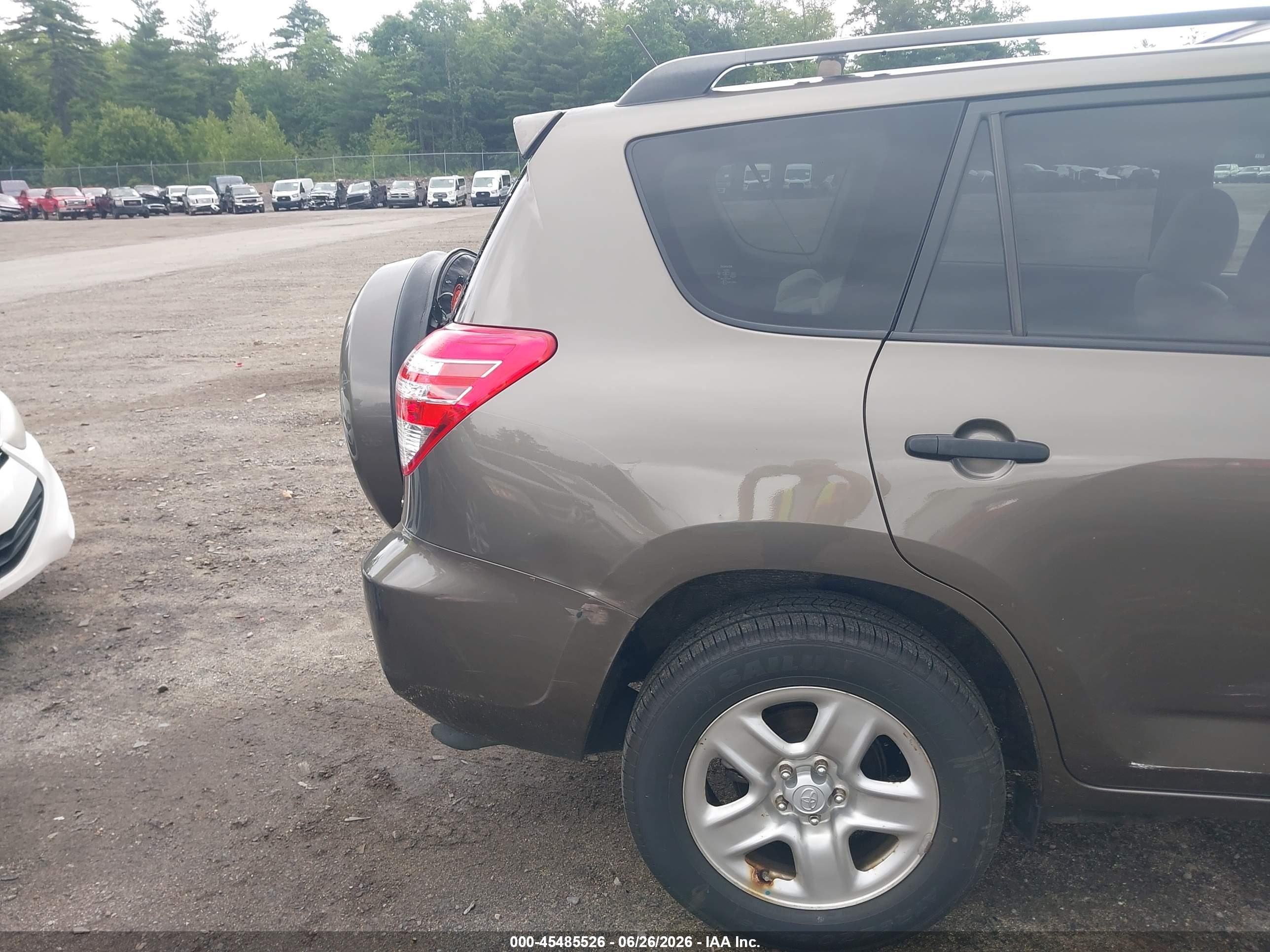 2009 Toyota Rav4   Brown vin: JTMBF33V695010998