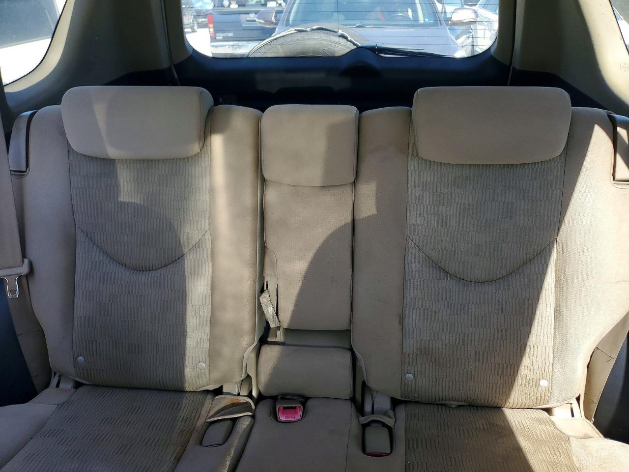 2009 Toyota Rav4 Base White vin: JTMBF33V695016347