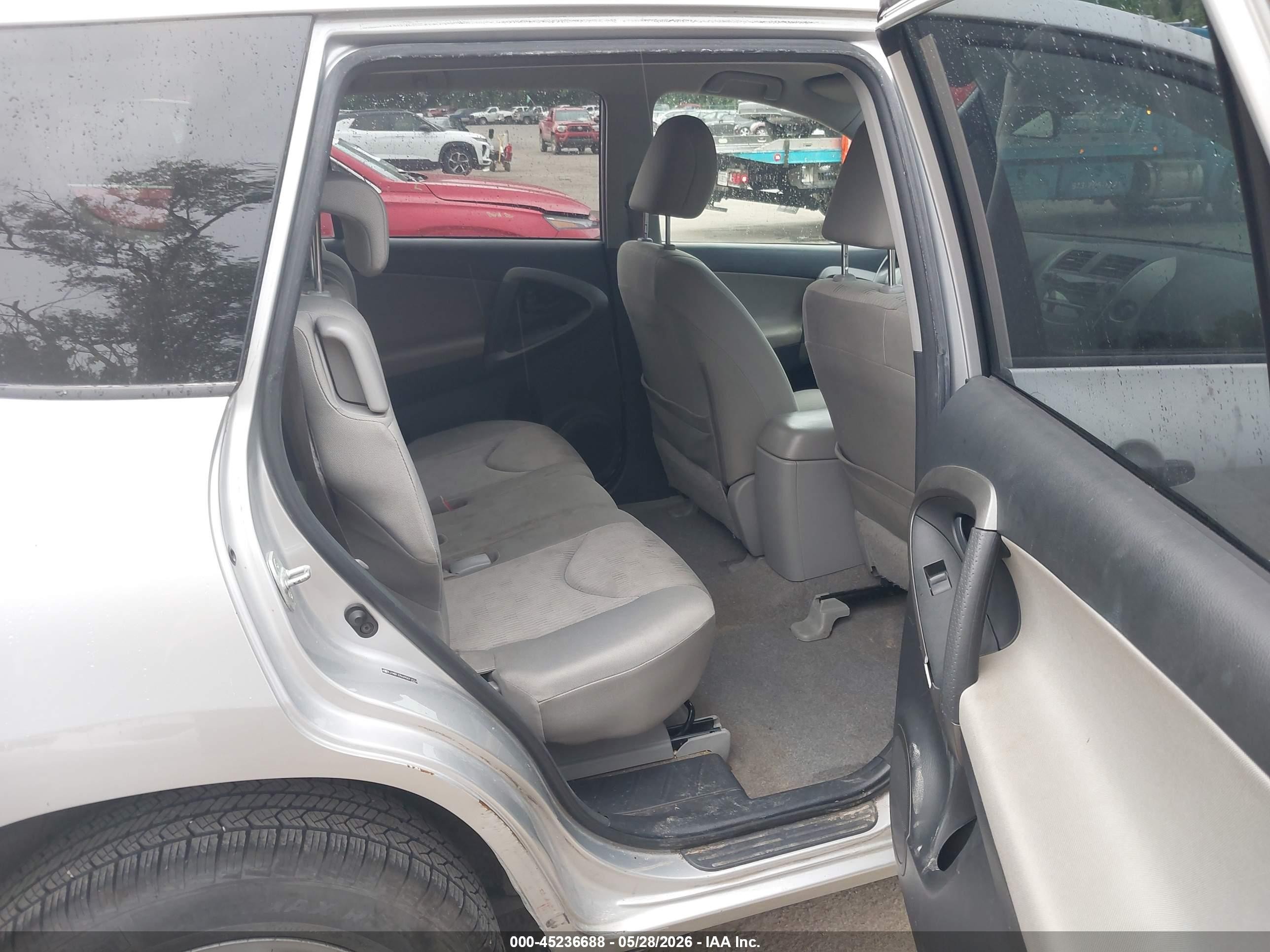 2009 Toyota Rav4   Silver vin: JTMBF33V695017014