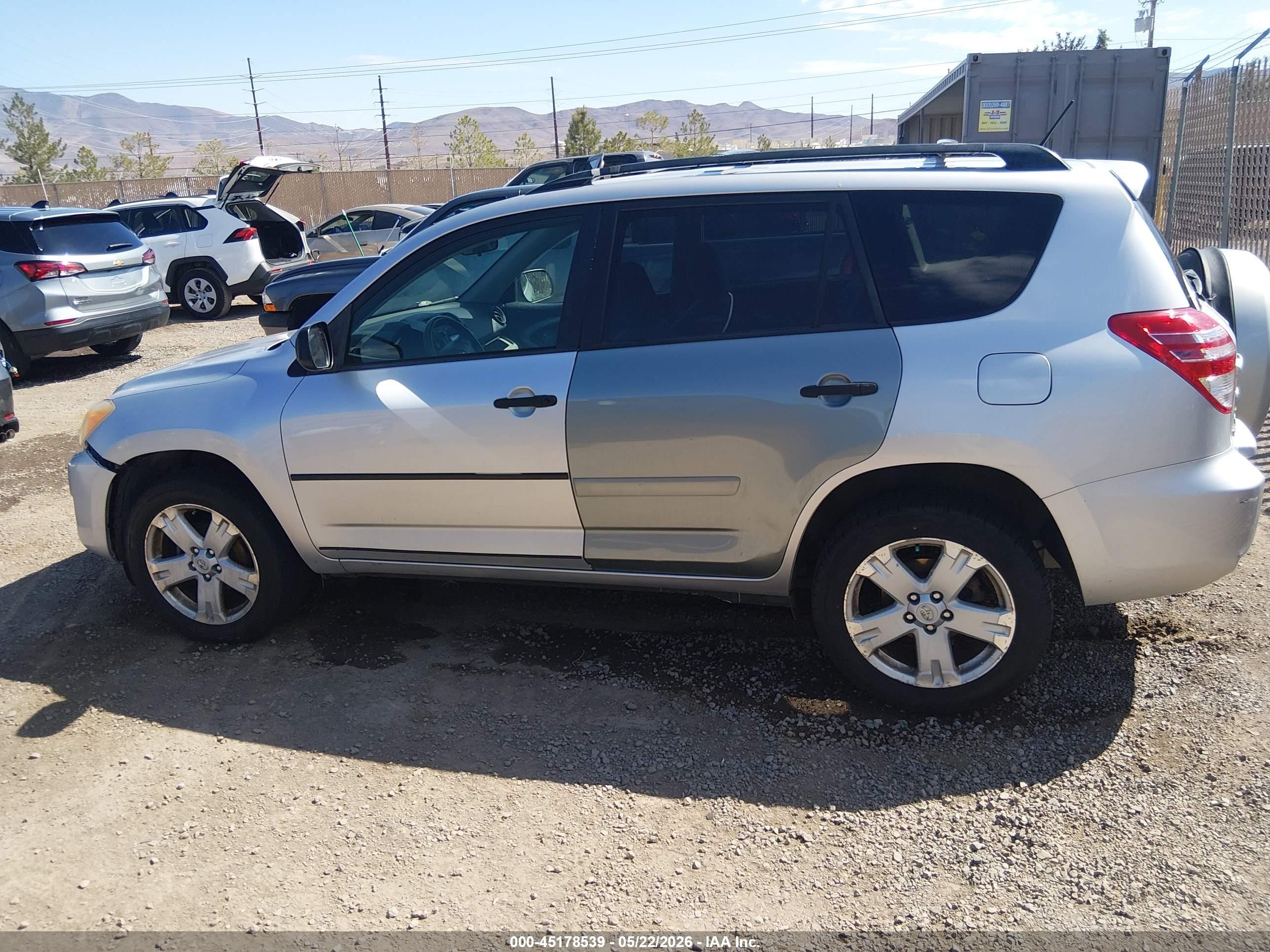 2009 Toyota Rav4   Silver vin: JTMBF33V69D012109