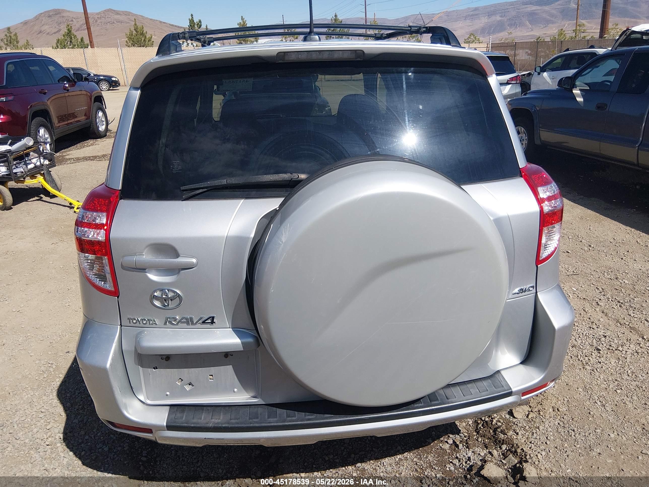2009 Toyota Rav4   Silver vin: JTMBF33V69D012109