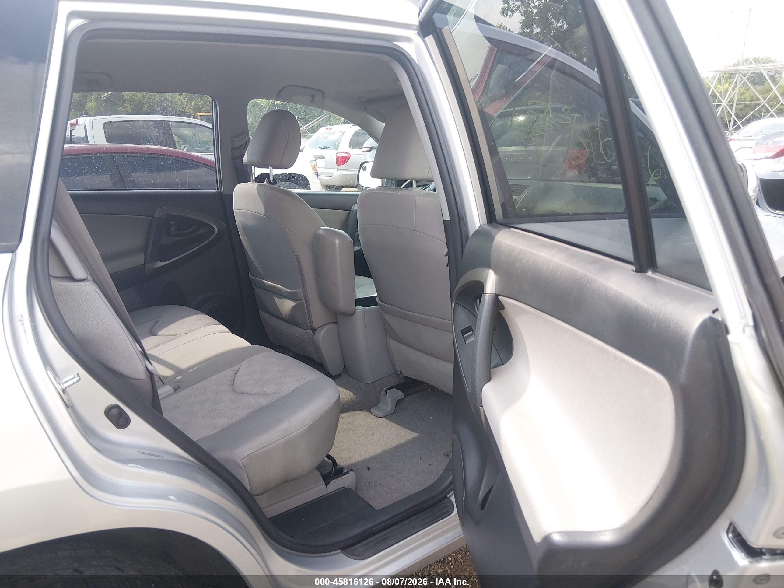 2009 Toyota Rav4   Серебряный vin: JTMBF33V795001680