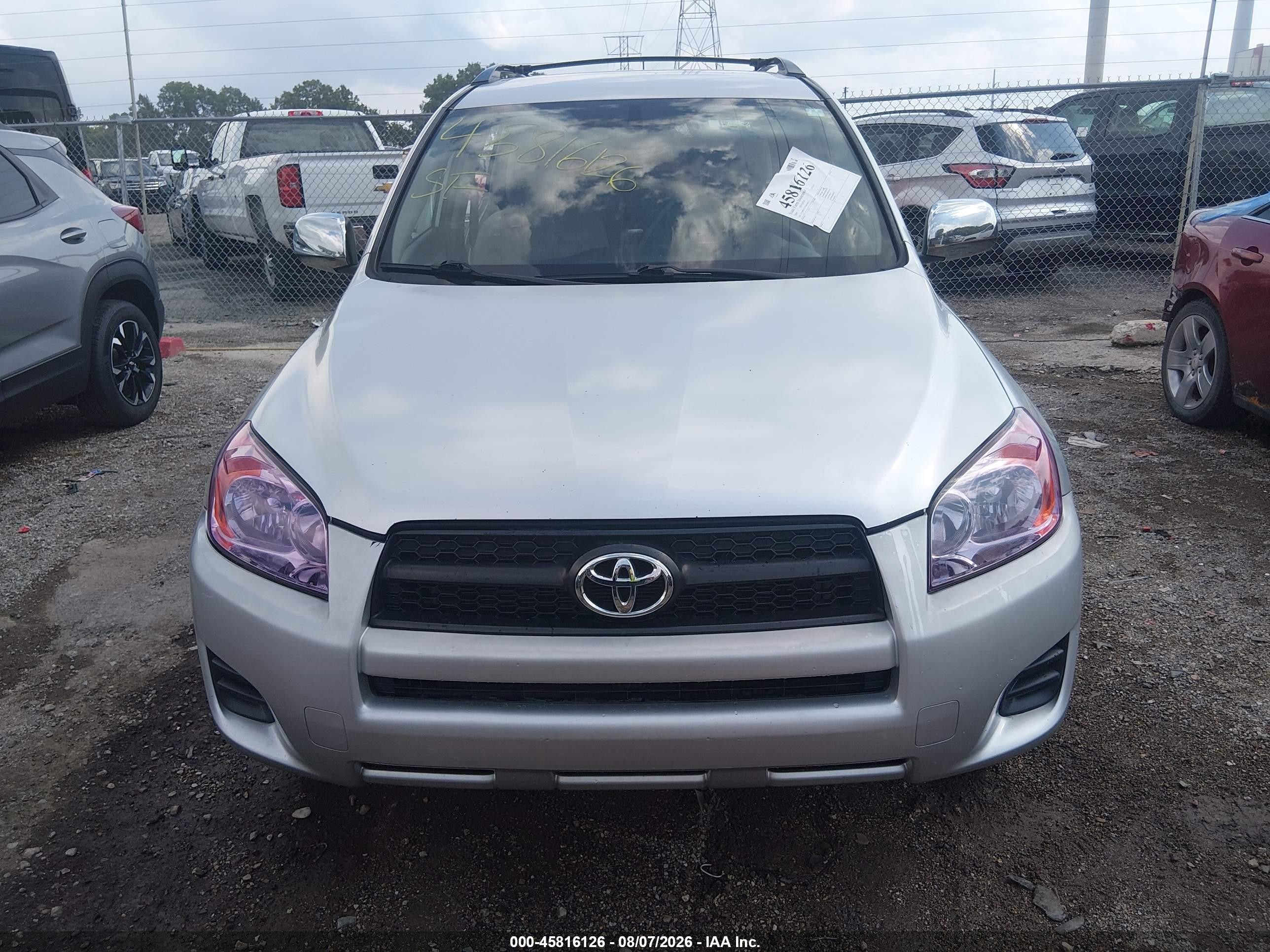 2009 Toyota Rav4   Серебряный vin: JTMBF33V795001680