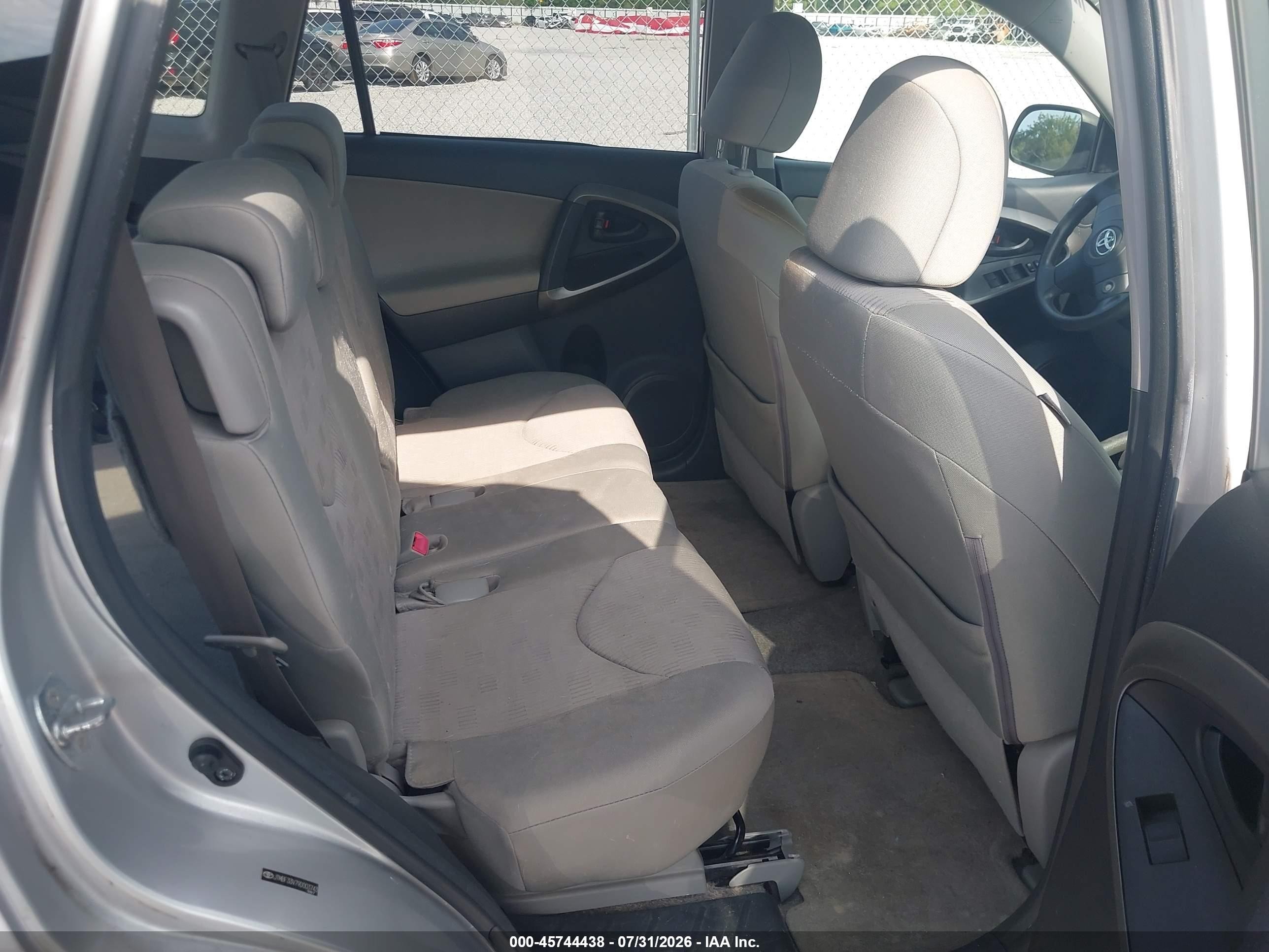 2009 Toyota Rav4   Silver vin: JTMBF33V79D003743