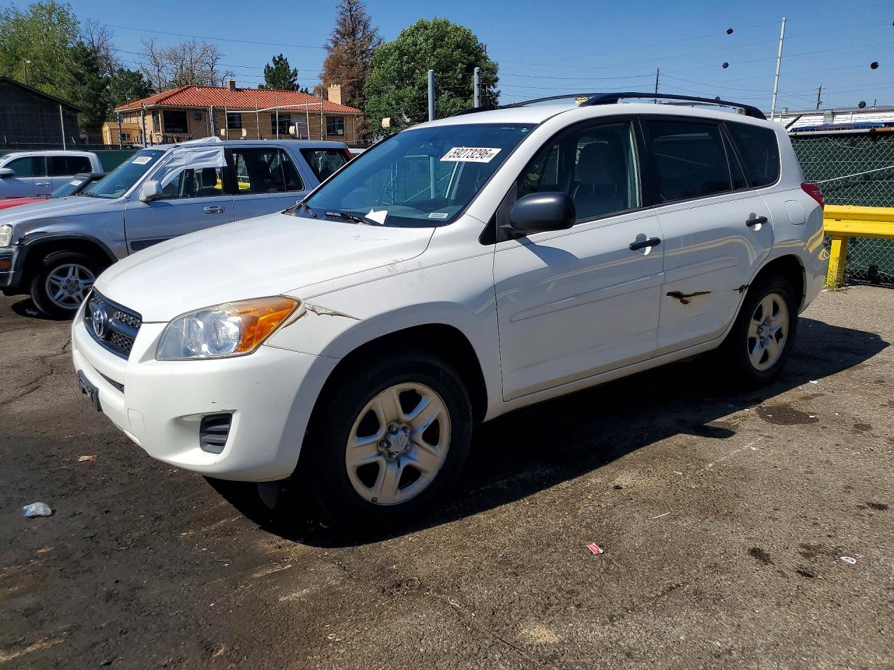 2009 Toyota Rav4 Base White vin: JTMBF33V79D008165